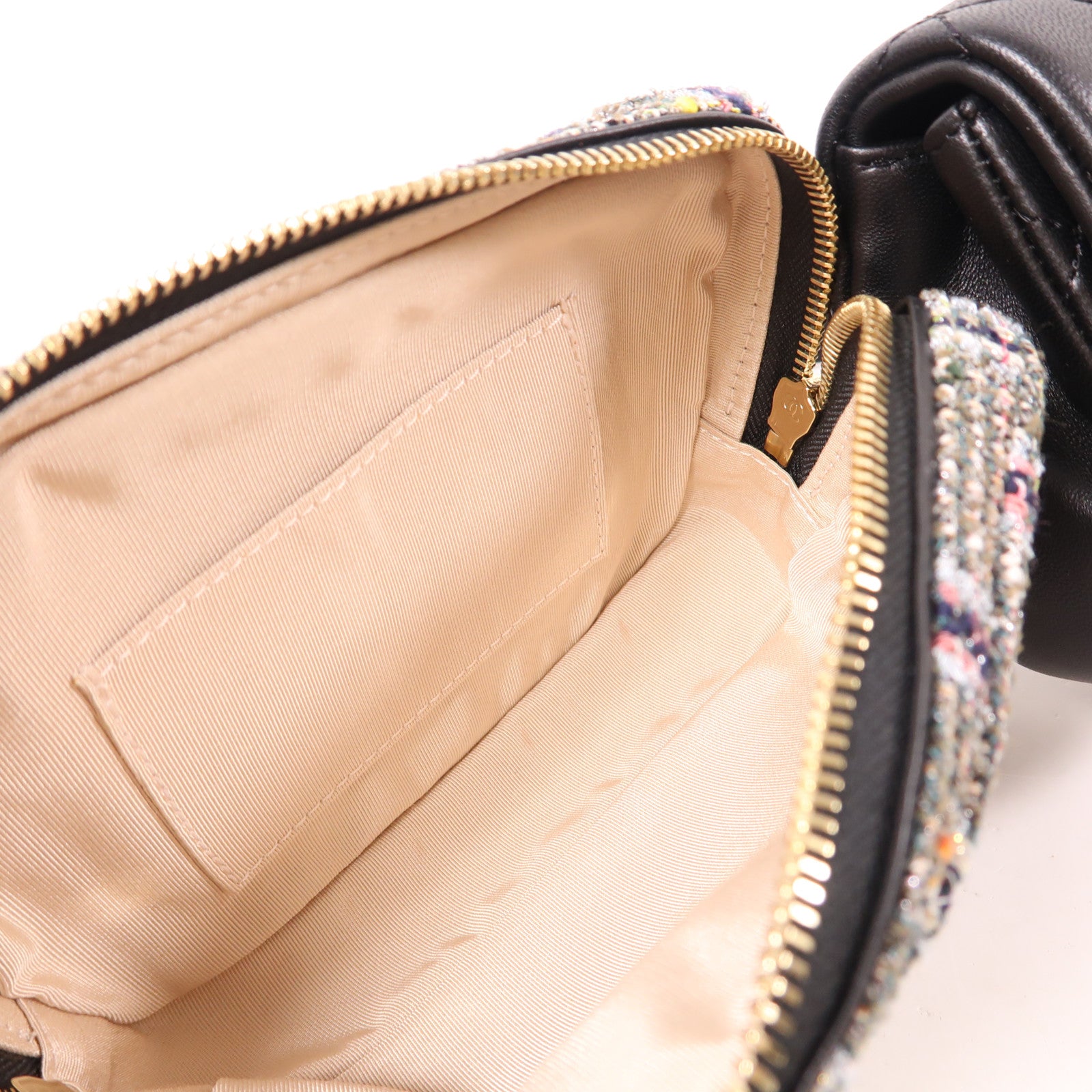 CHANEL 牛皮皮革Waist Bag金扣腰包