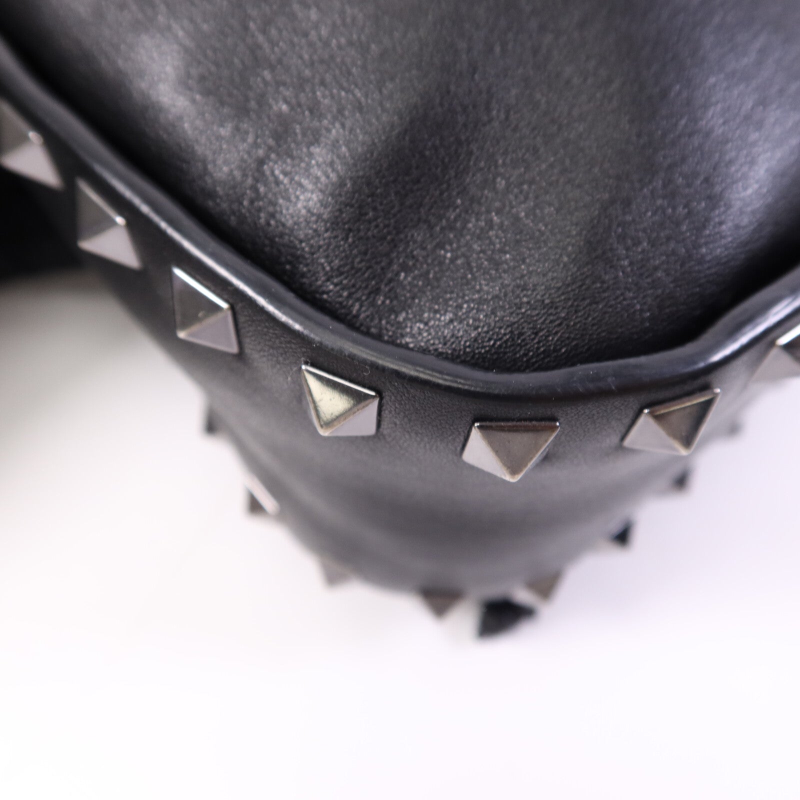 Valentino 【激減優惠】牛皮皮革Bucket銀扣肩背袋