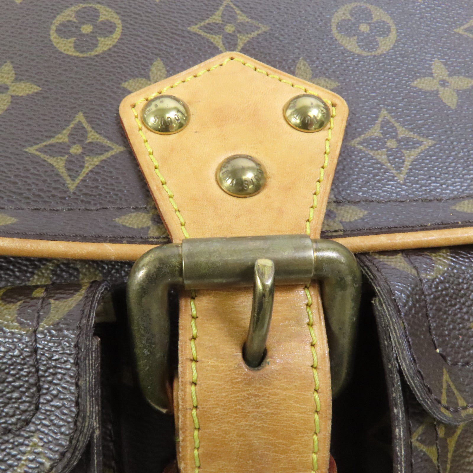 LOUIS VUITTON Monogram Hudson PM金扣肩背袋