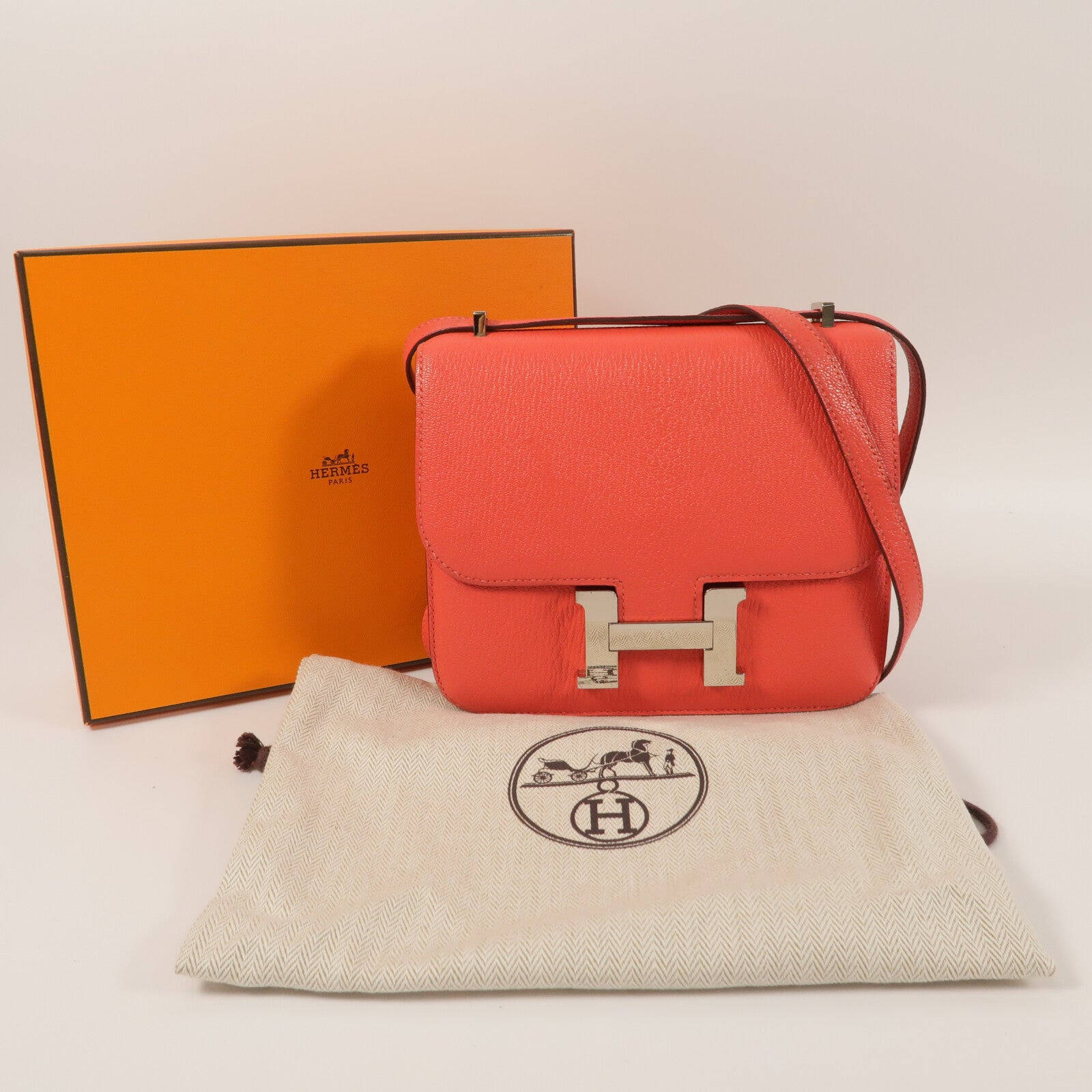 HERMES Chevre皮革Constance Mini肩背袋Rose Jaipur
