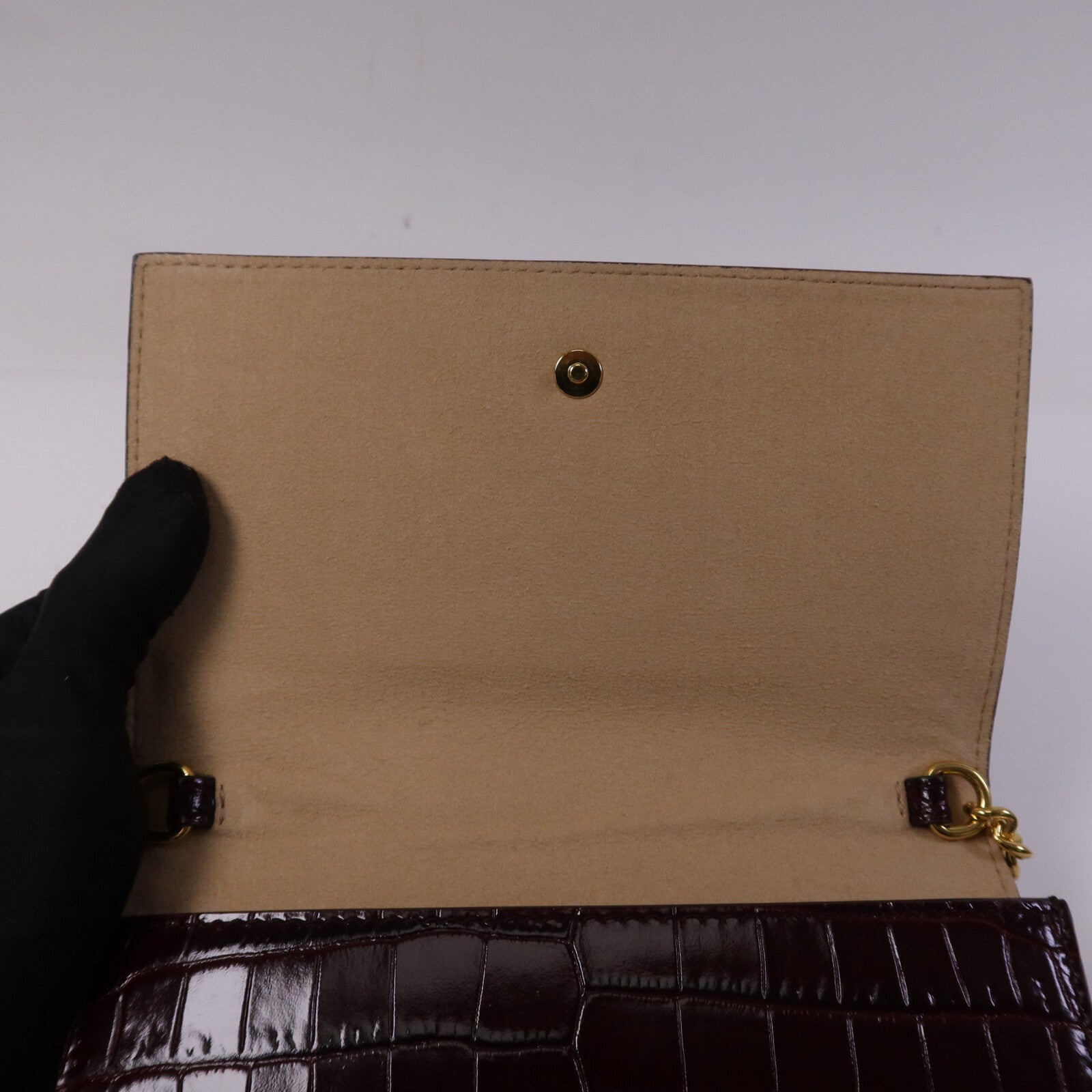 McQ by Alexander McQueen 牛皮皮革Alexander McQueen Wallet On Chain金扣鏈帶肩背袋