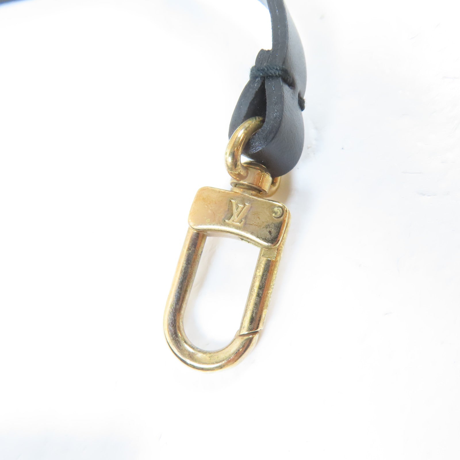 LOUIS VUITTON Epi Pochette Accessories金扣手挽袋黑色