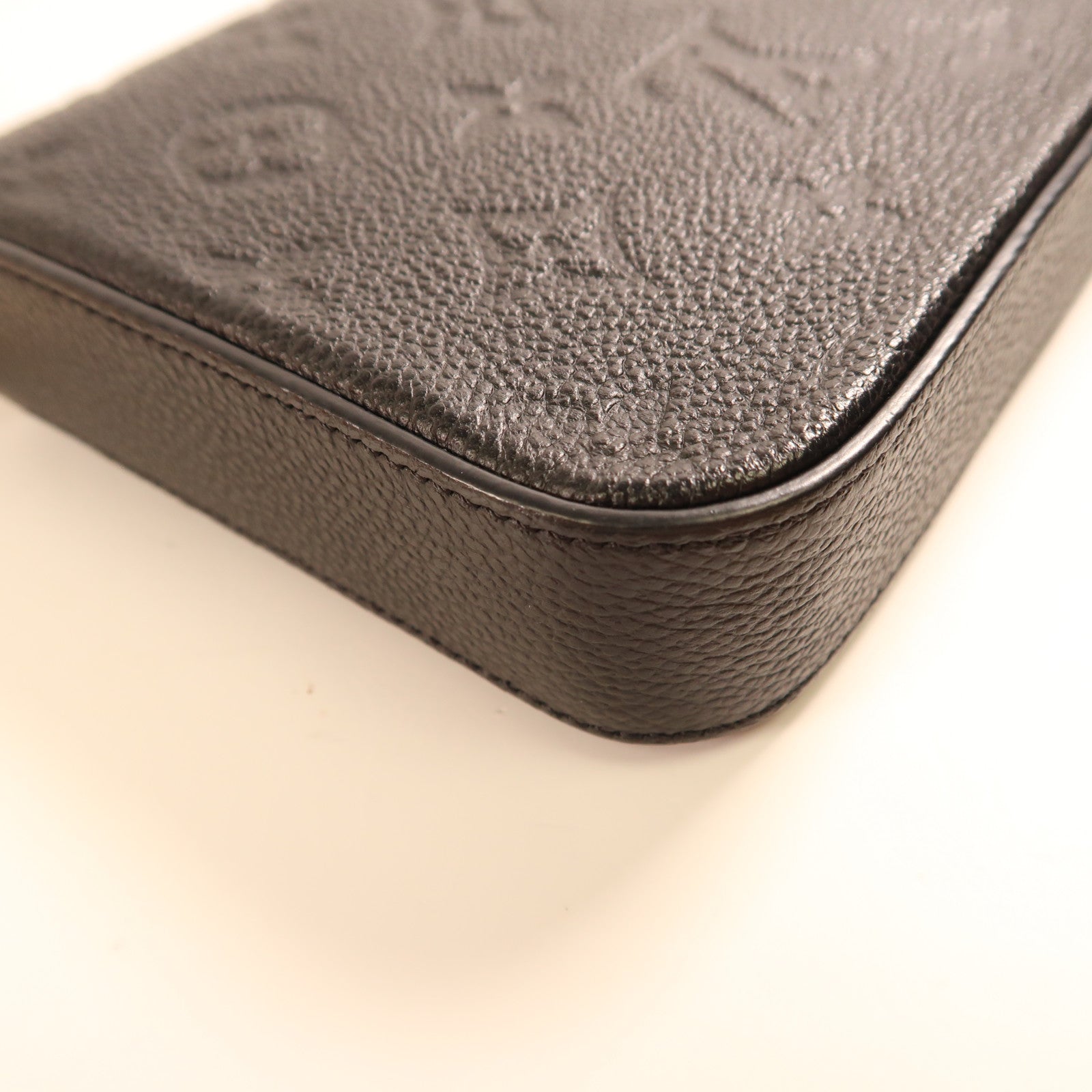 LOUIS VUITTON Monogram Empreinte Felicie Pochette 金扣鏈帶肩背袋
