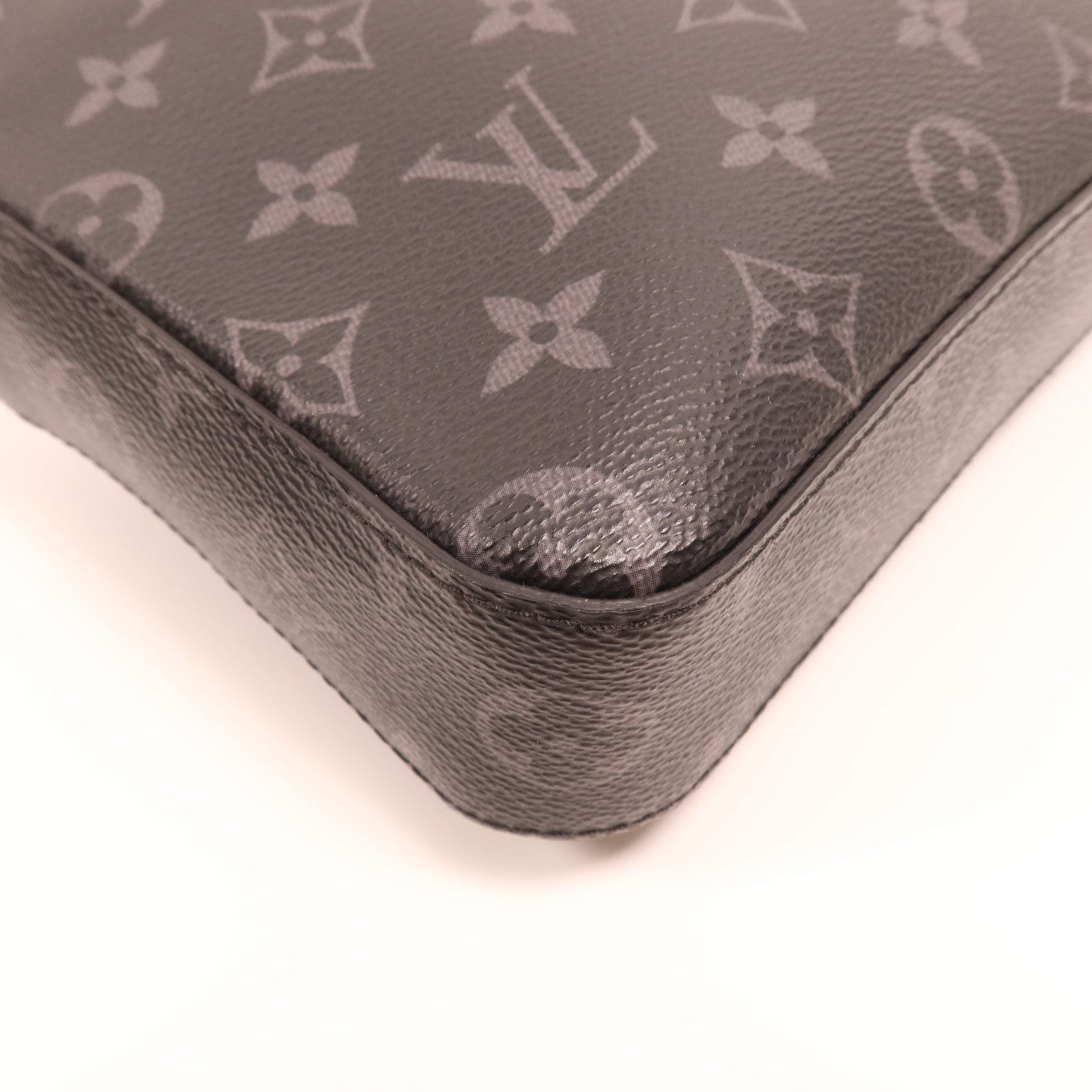LOUIS VUITTON Monogram Eclipse Reverse Trio Messenger銀扣肩背袋灰色