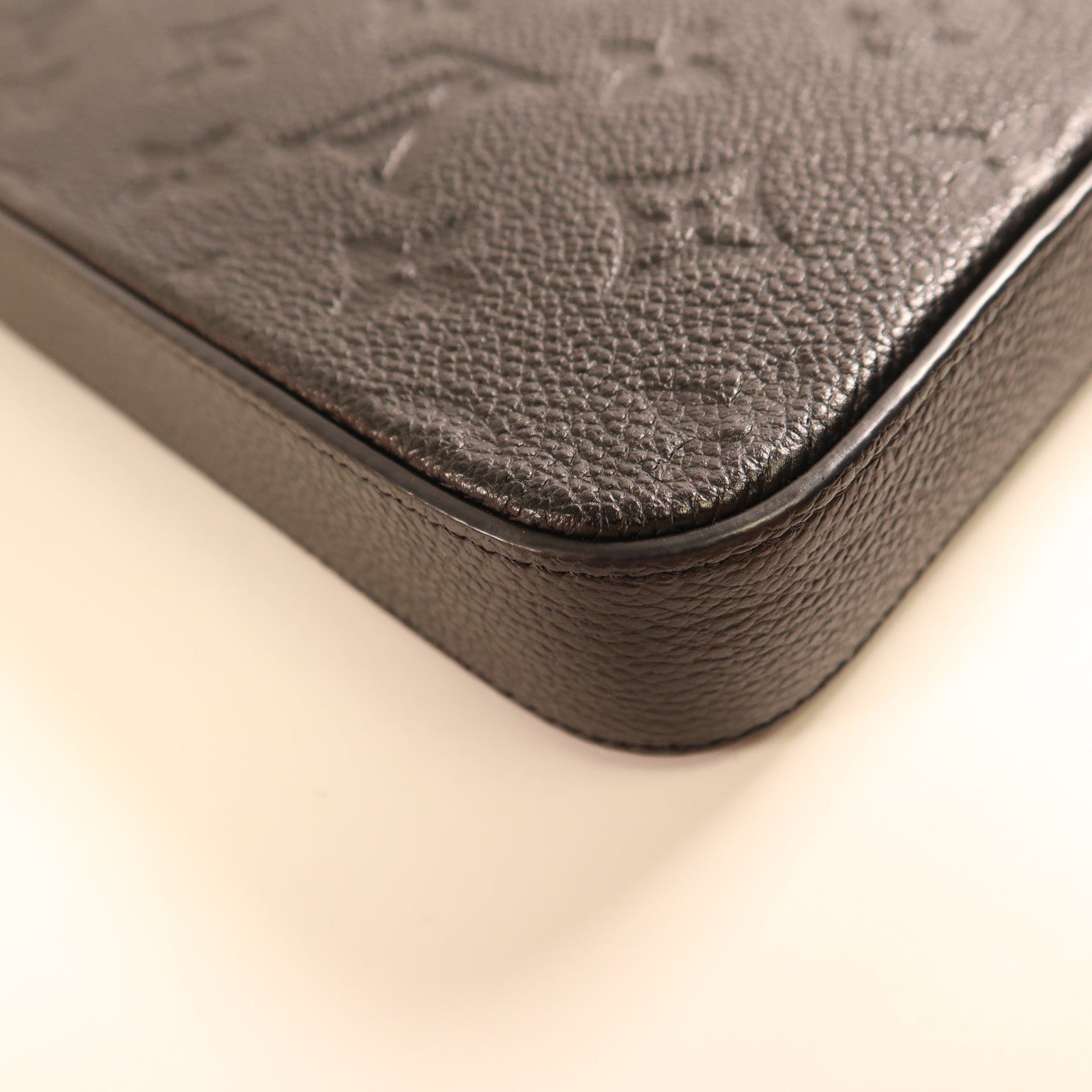 LOUIS VUITTON Monogram Empreinte Felicie Pochette 金扣鏈帶肩背袋