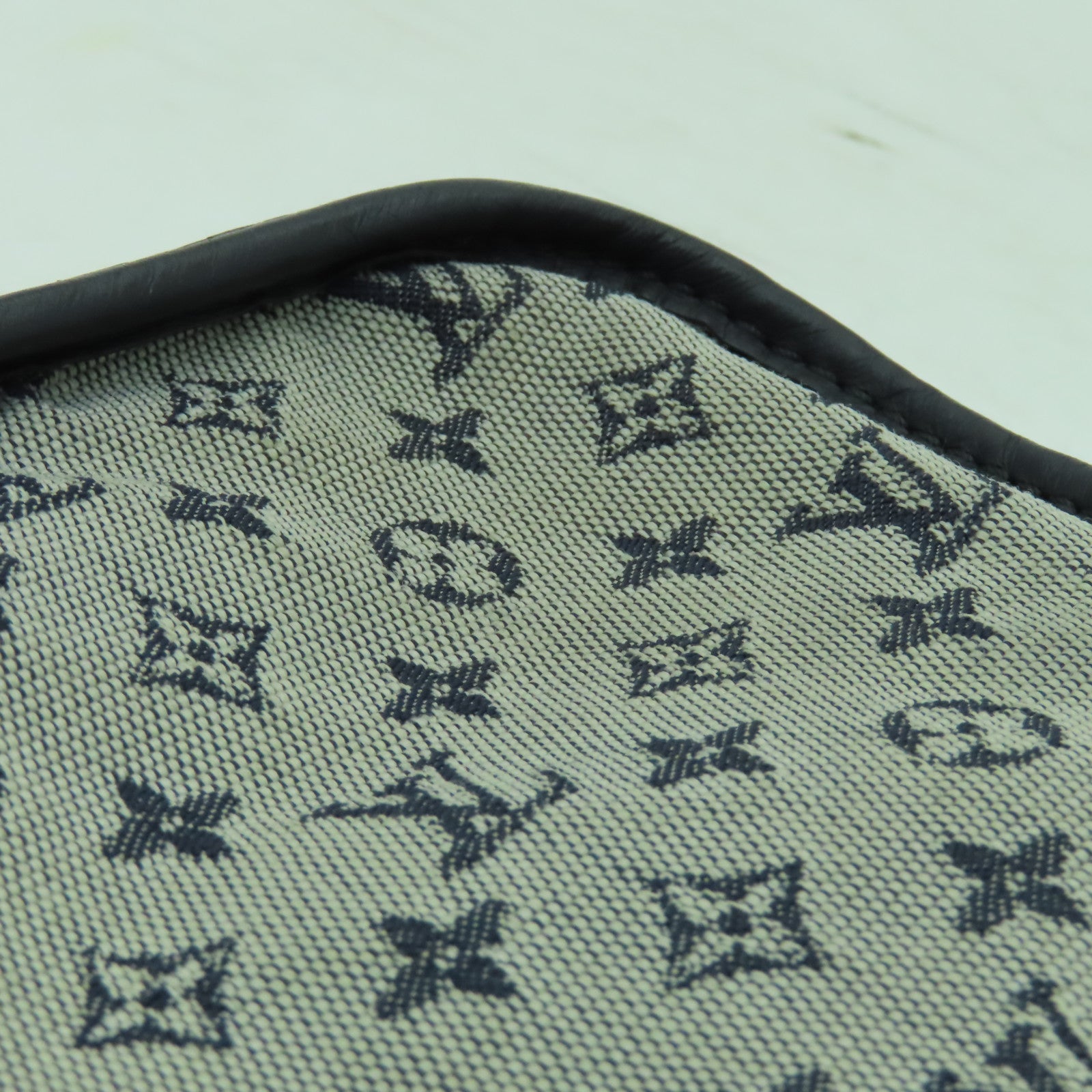 LOUIS VUITTON Monogram Mini Marjorie金扣肩背袋藍色
