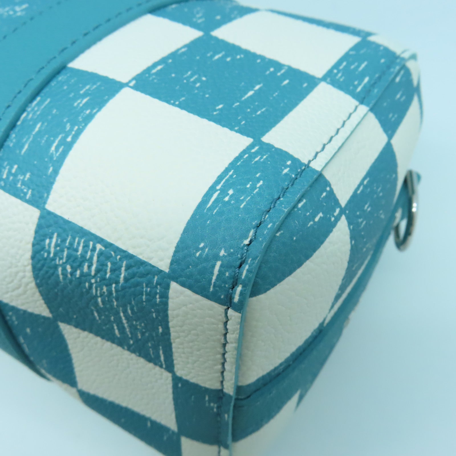 LOUIS VUITTON 【清倉大減價】Damier City Keepall銀扣肩背袋藍色/白色