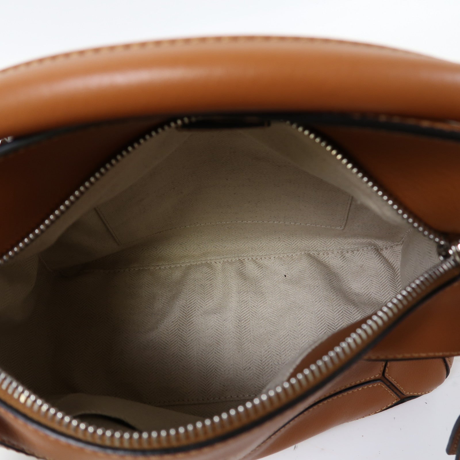LOEWE 牛皮皮革Puzzle Bag銀扣手挽肩背兩用袋啡色