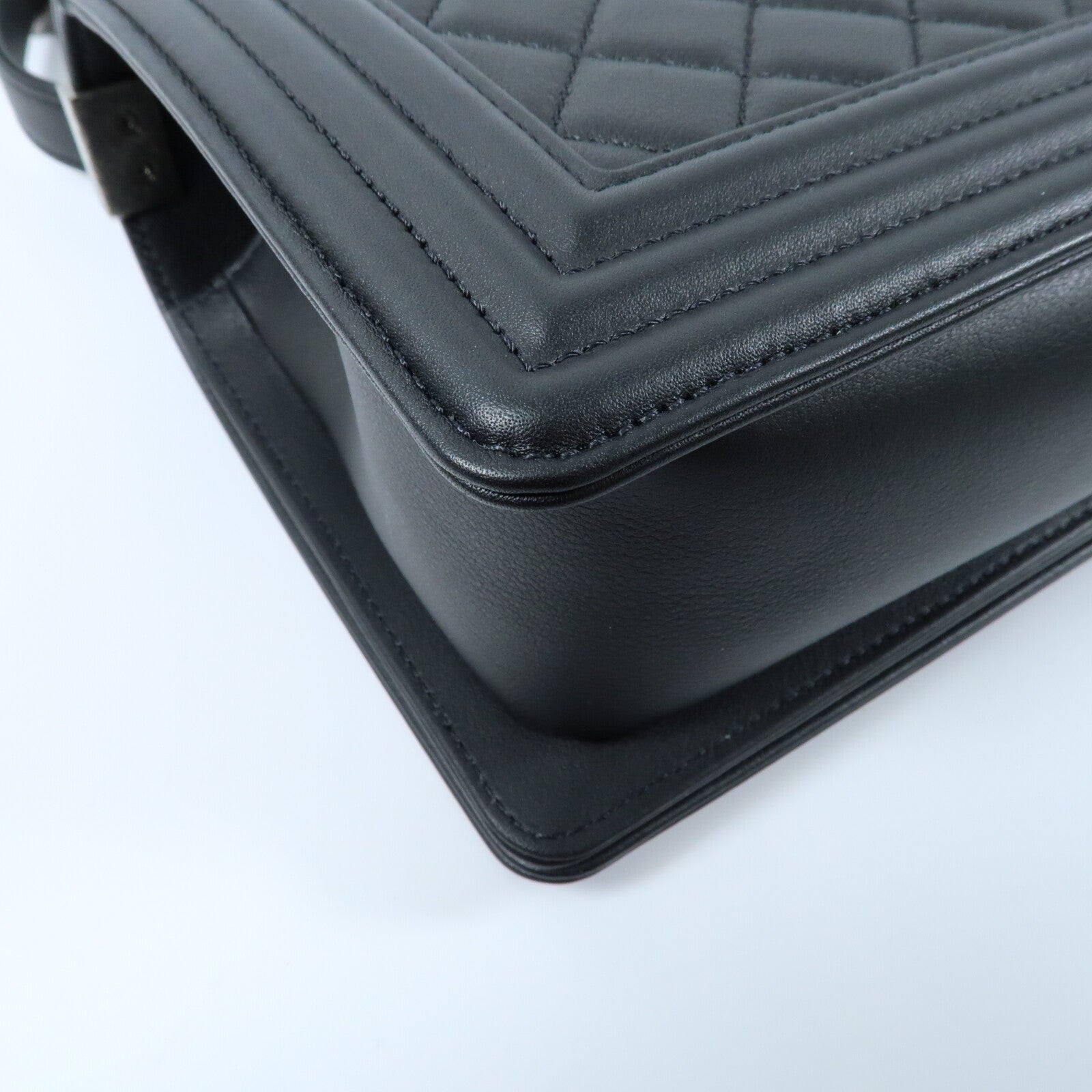CHANEL 羊皮皮革Boy 25鏈帶肩背袋