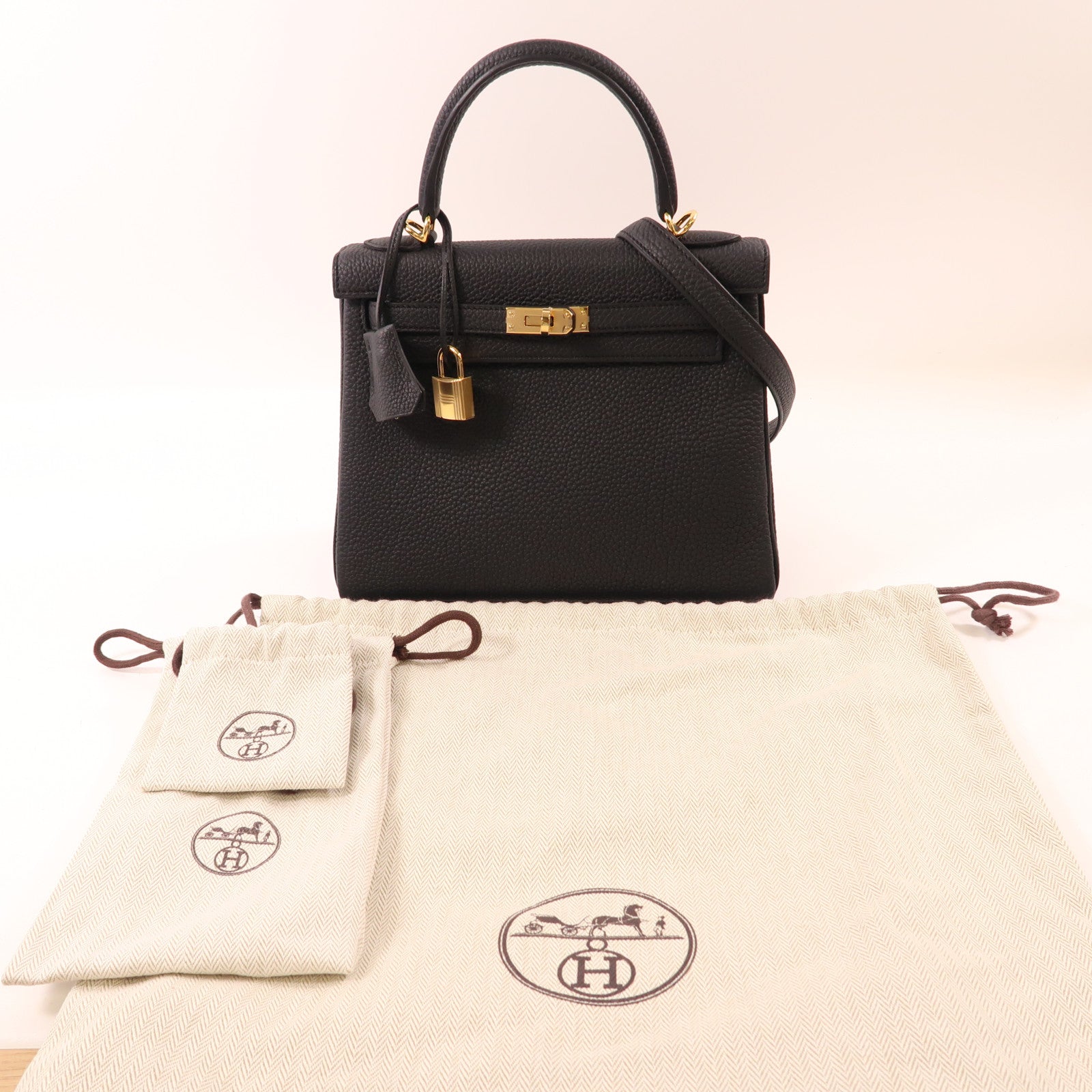 HERMES (PRICE DOWN) GHW Kelly 25 2 Way Bag Togo Leather Black