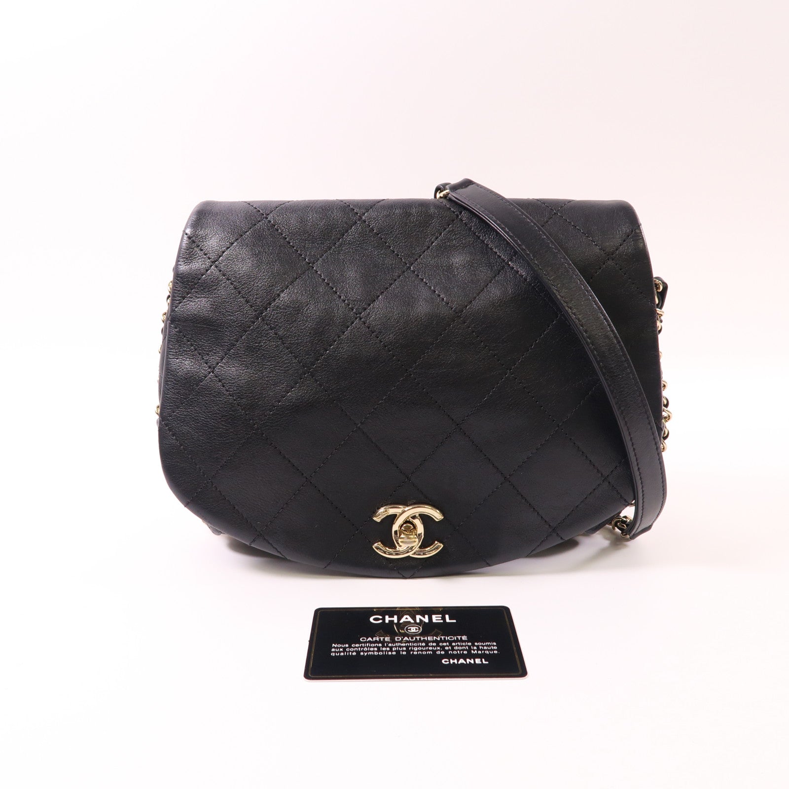 CHANEL 牛皮皮革Chain Shoulder金扣鏈帶肩背袋黑色