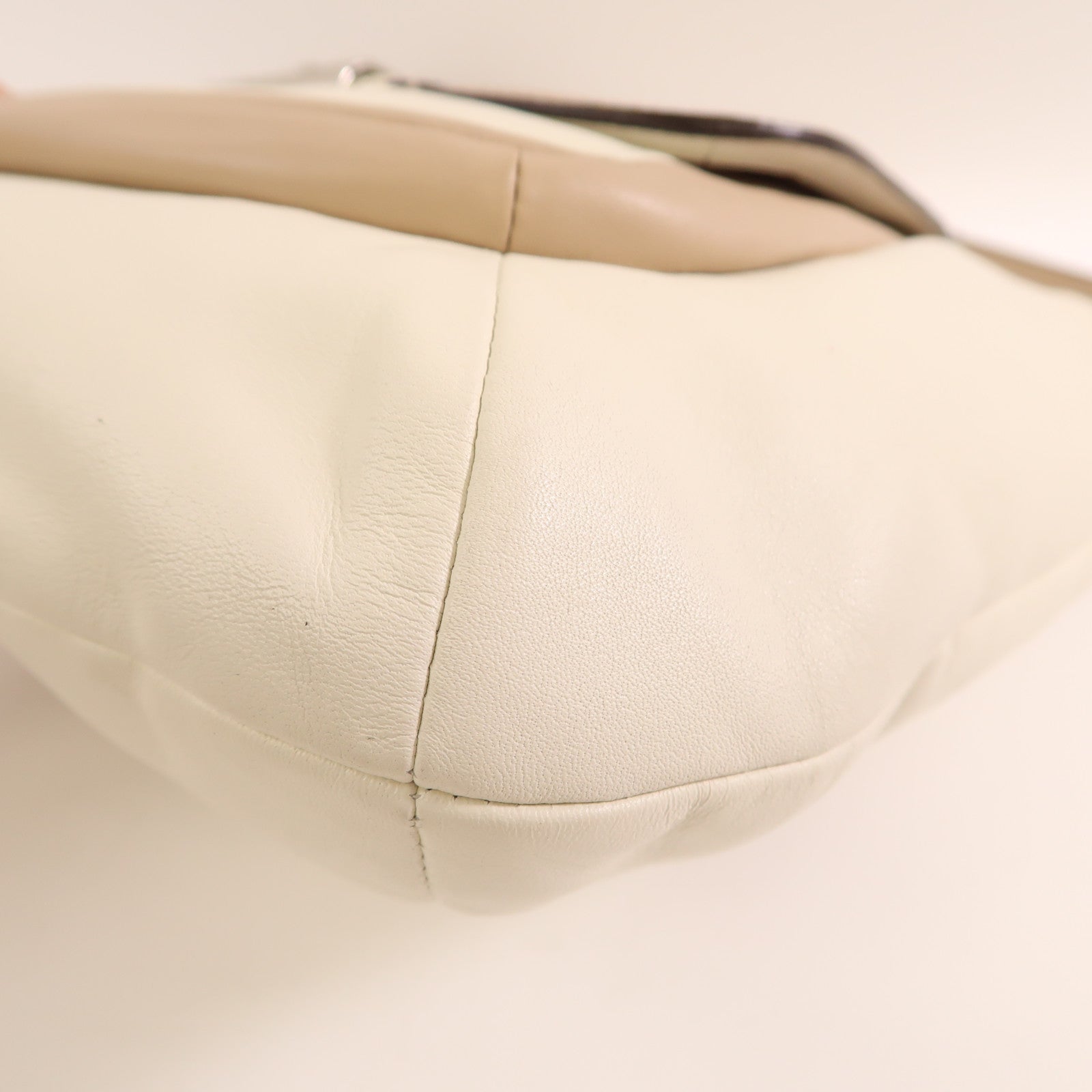 COACH 牛皮皮革Shoulder Bag銀扣肩背袋