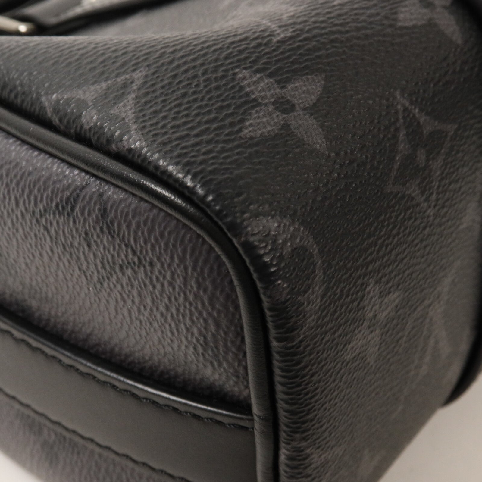 LOUIS VUITTON Monogram Eclipse Keepall Bandouliere 25手挽肩背兩用袋