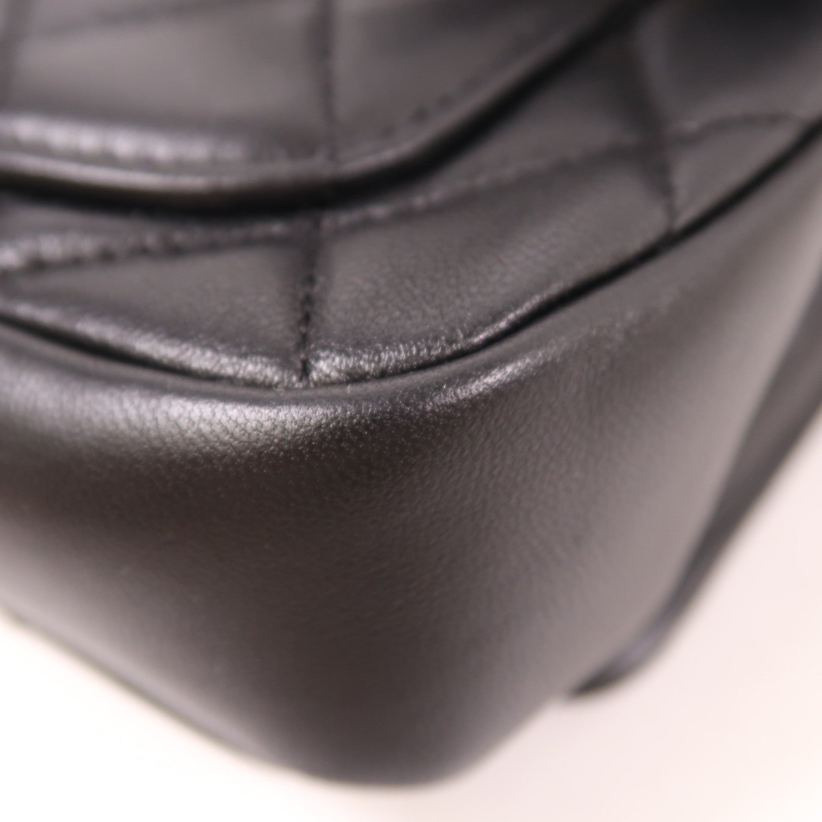 CHANEL 牛皮皮革Waist Bag金扣腰包