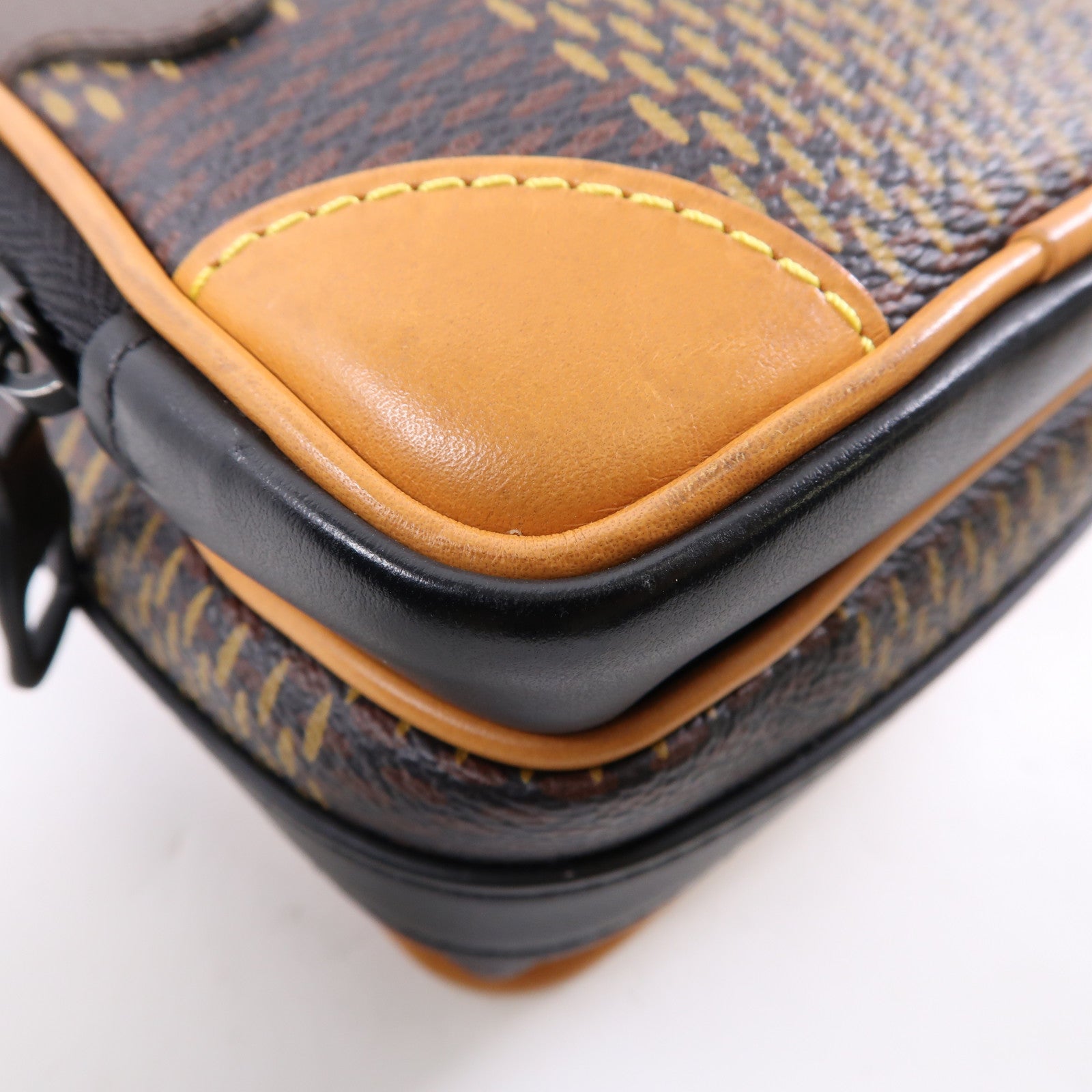 LOUIS VUITTON Monogram/Damier Nano Amazone肩背袋啡色