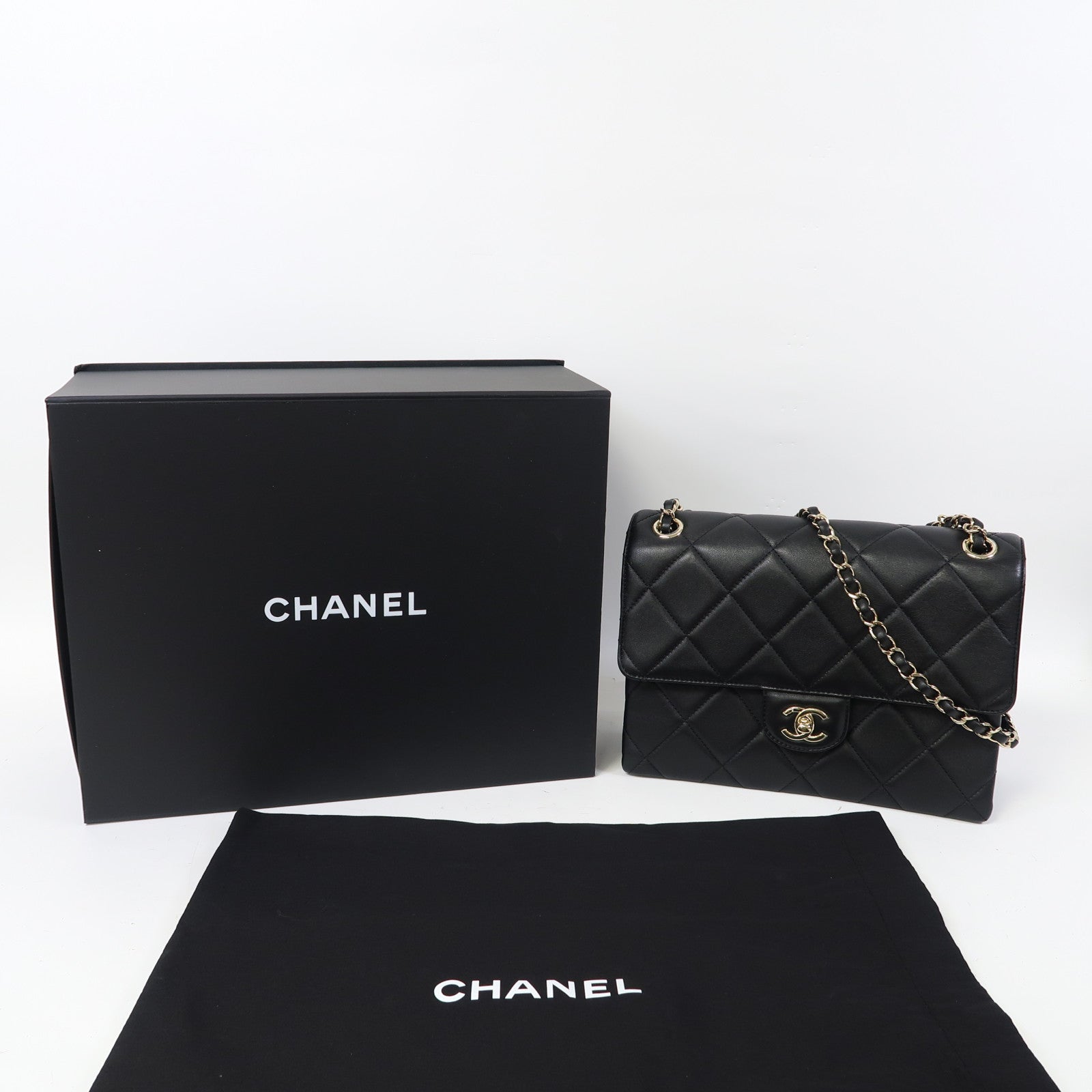 CHANEL 菱格牛皮皮革Chain Shoulder金扣鏈帶肩背袋黑色