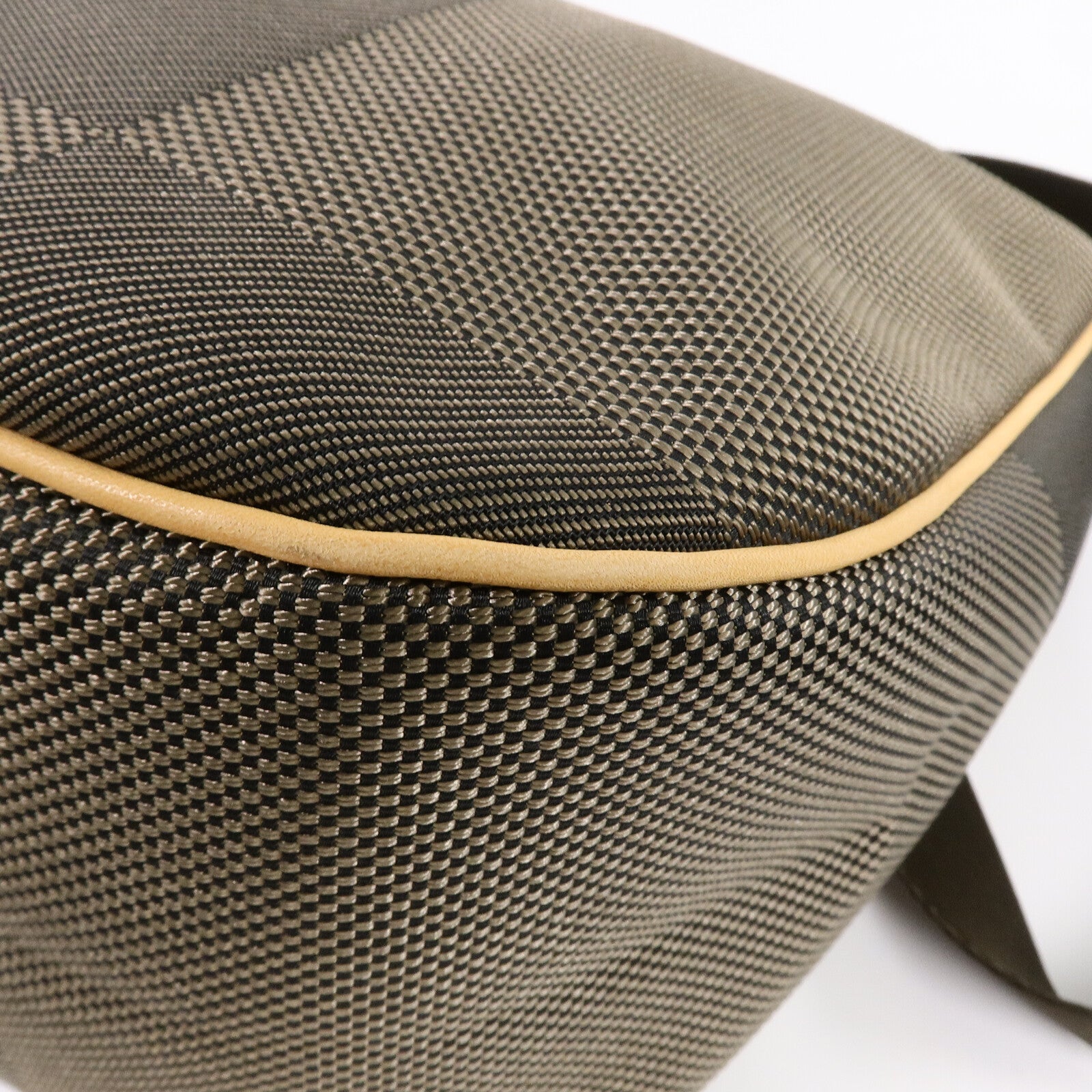 LOUIS VUITTON Damier Geant Explorateur肩背袋