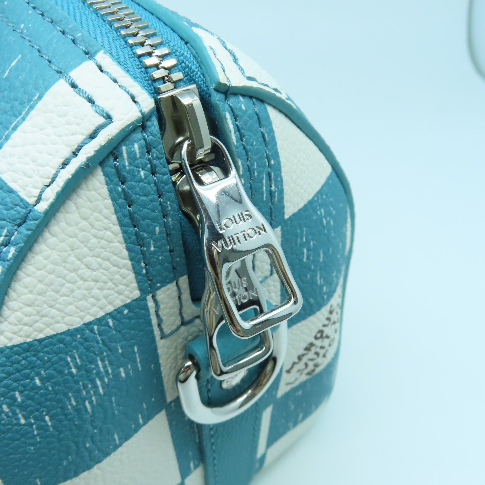 LOUIS VUITTON 【清倉大減價】Damier City Keepall銀扣肩背袋藍色/白色