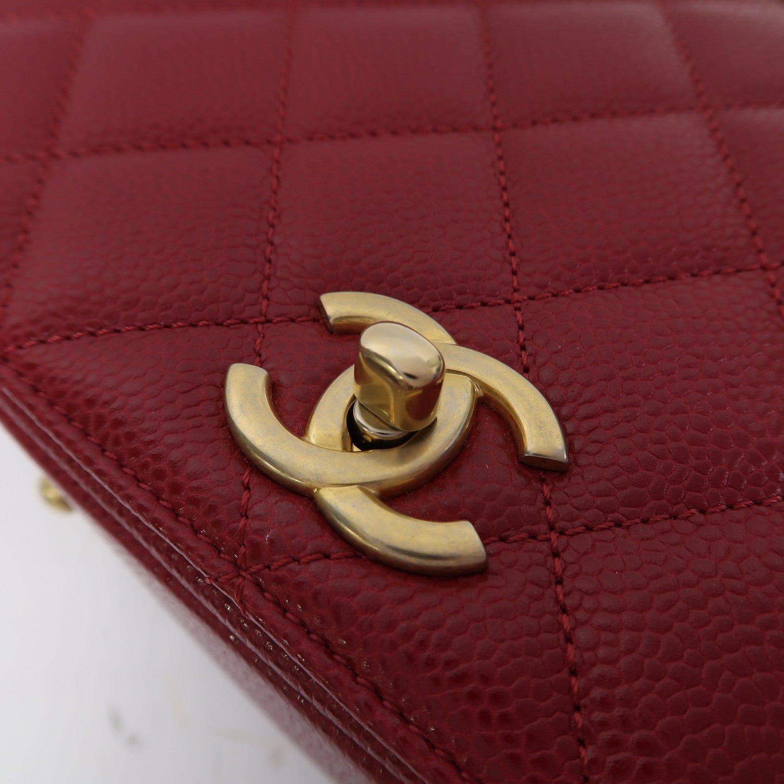 CHANEL 菱格牛皮皮革Chain Shoulder金扣鏈帶肩背袋紅色