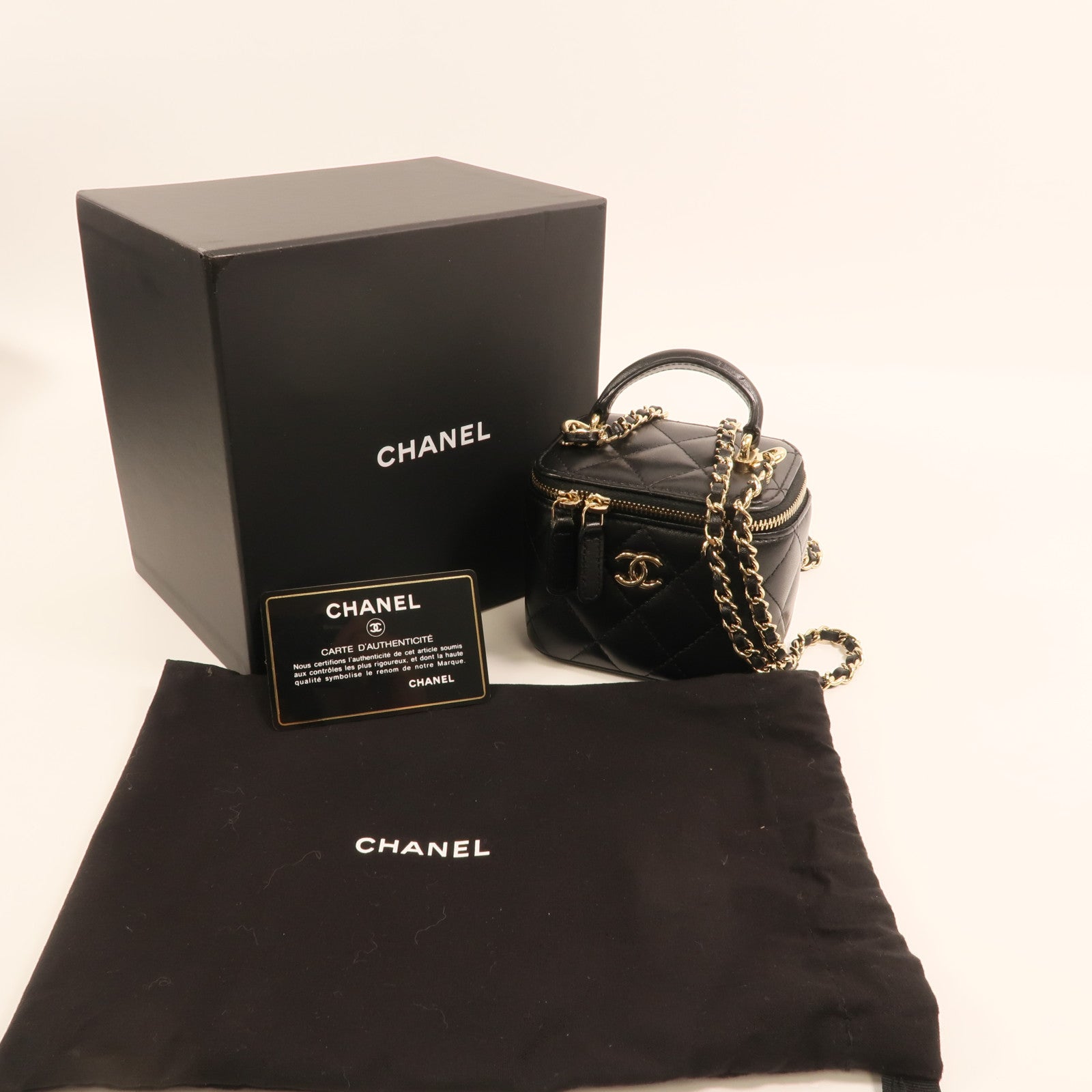 CHANEL 羊皮皮革Vanity Case金扣鏈帶手挽肩背兩用袋