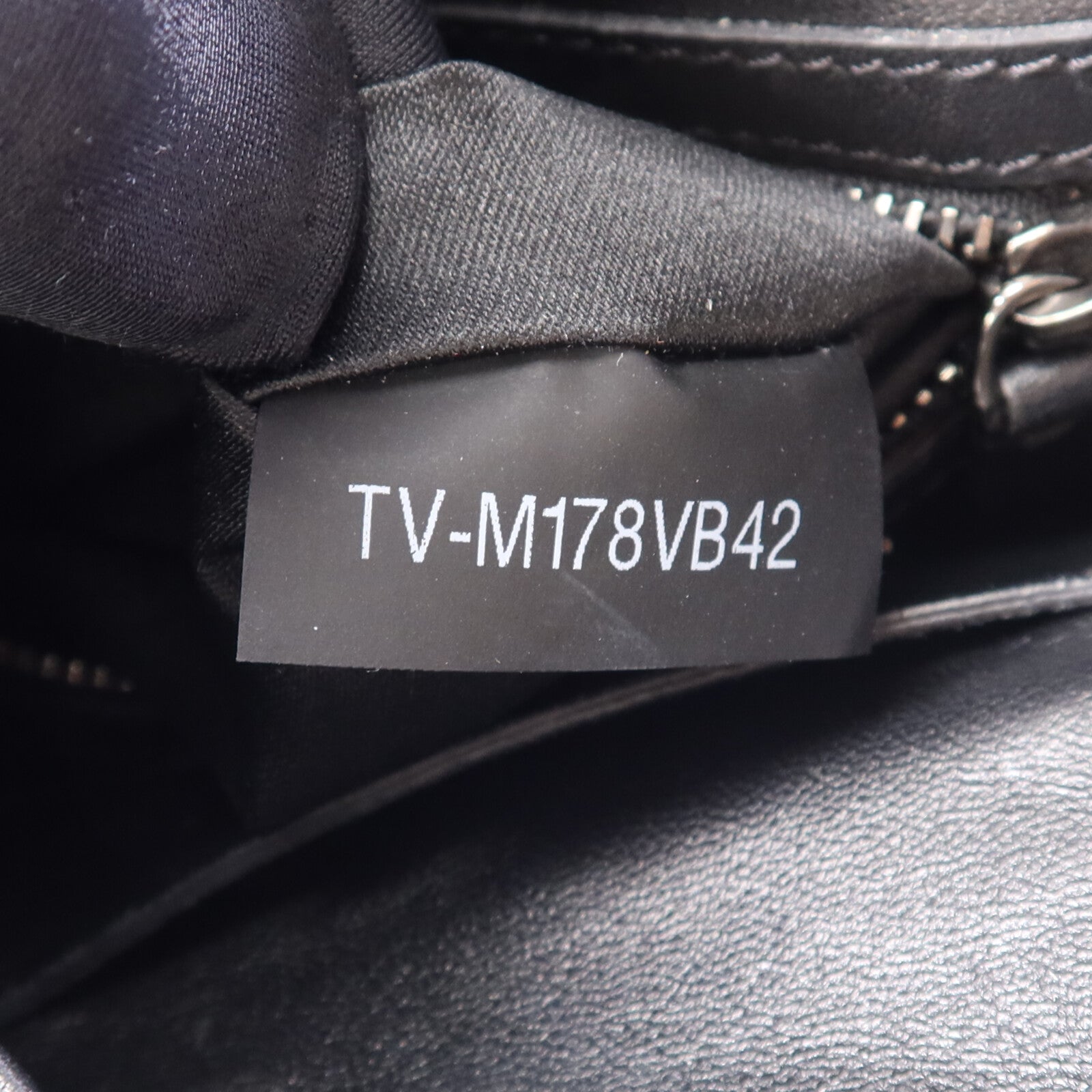 Valentino 【激減優惠】牛皮皮革Bucket銀扣肩背袋