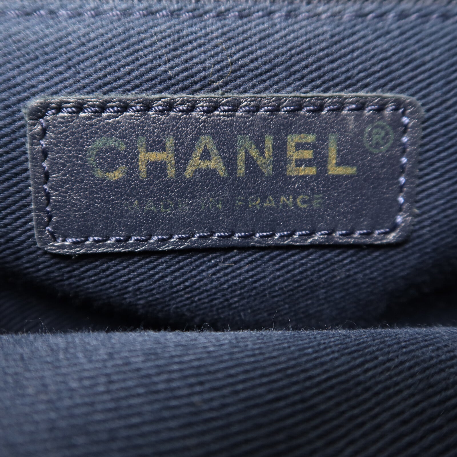 CHANEL 牛皮皮革Business Affinity Backpack金扣鏈帶背包