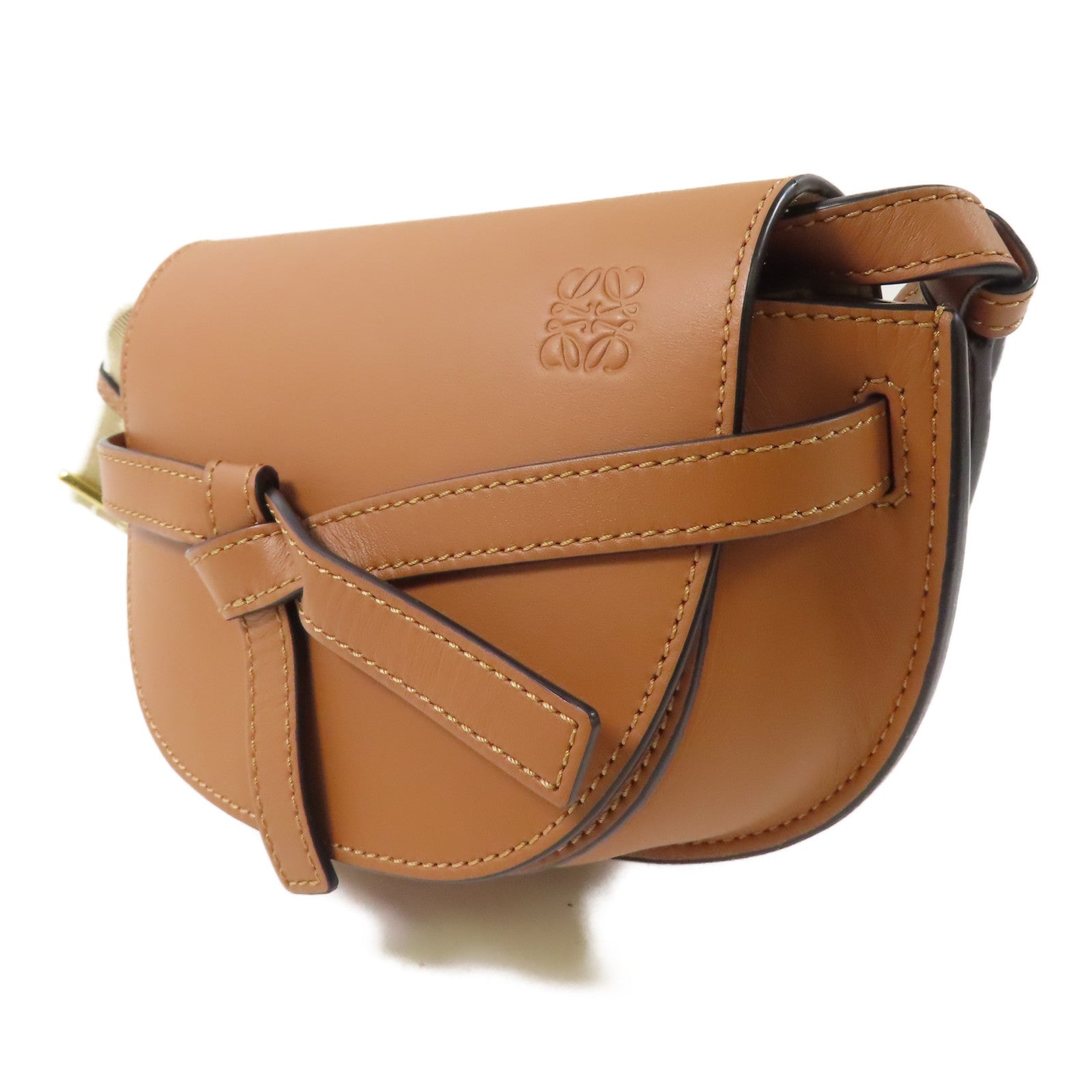 LOEWE 牛皮皮革Shoulder Bag金扣肩背袋