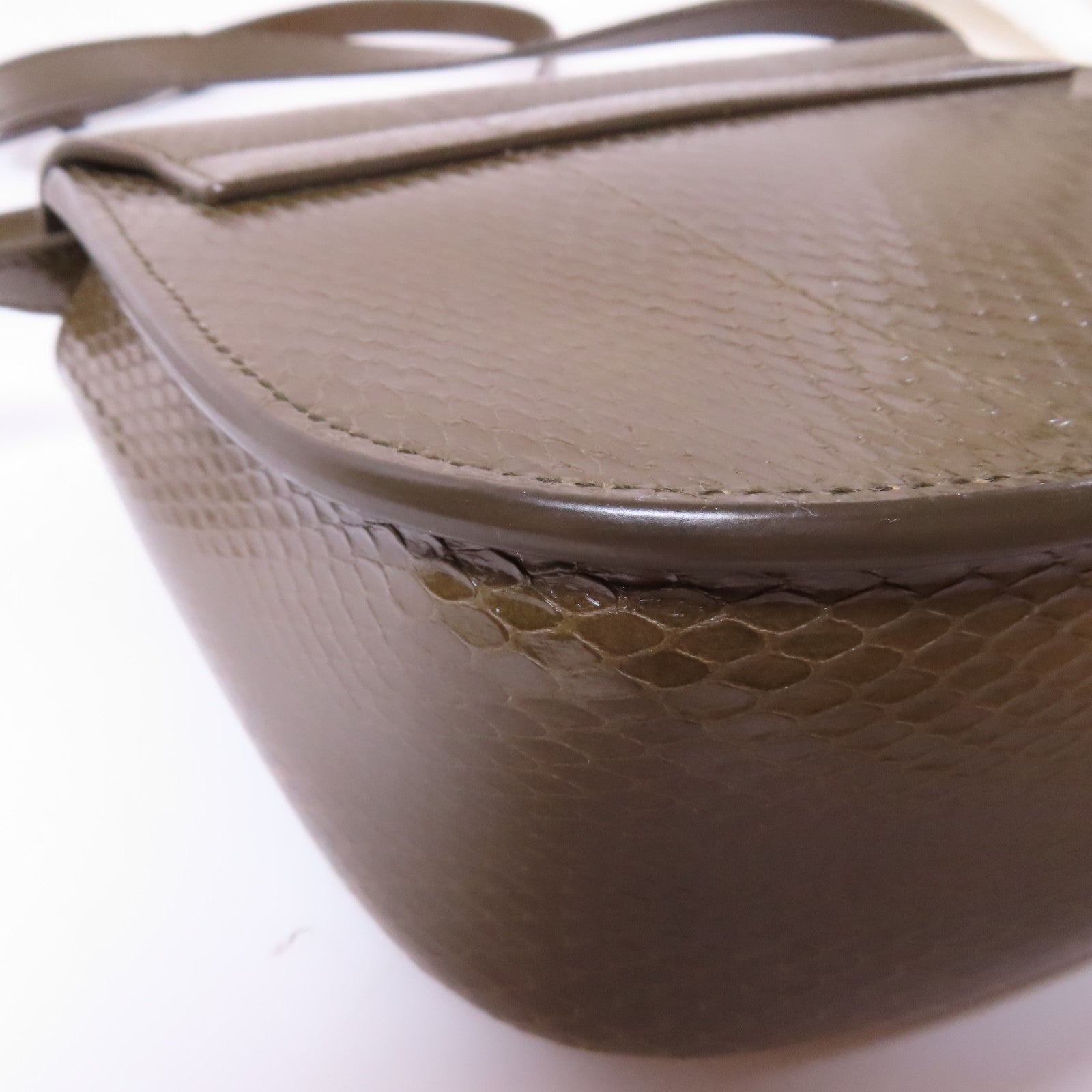 SAINT LAURENT 牛皮皮革Kaia Crossbody Bag金扣肩背袋卡其色