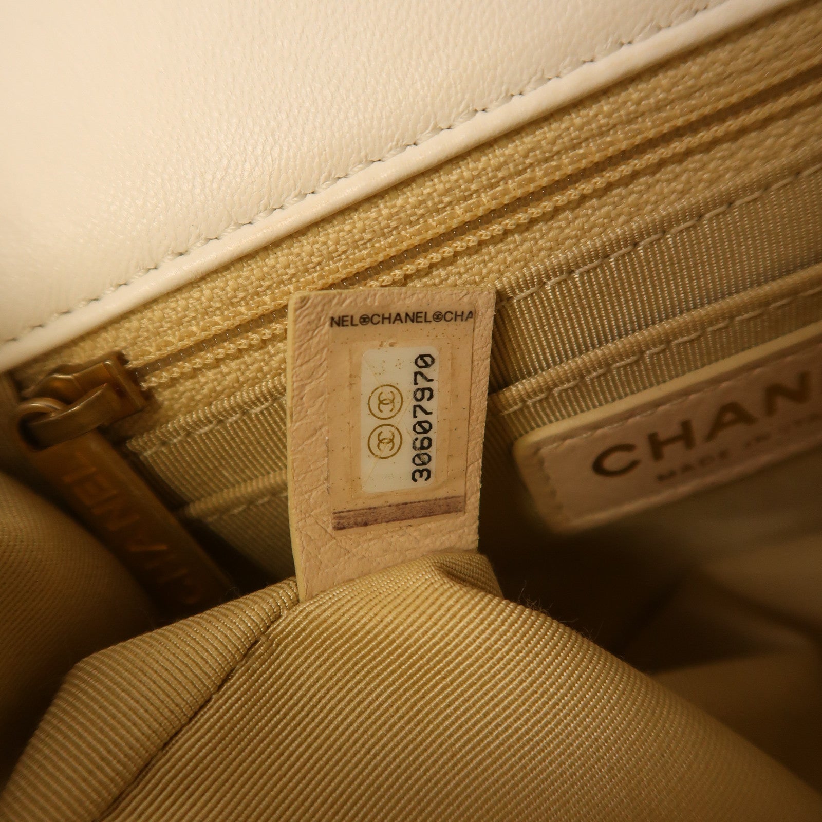 CHANEL 【激減優惠】菱格羊皮皮革Flap Bag金扣鏈帶肩背袋白色