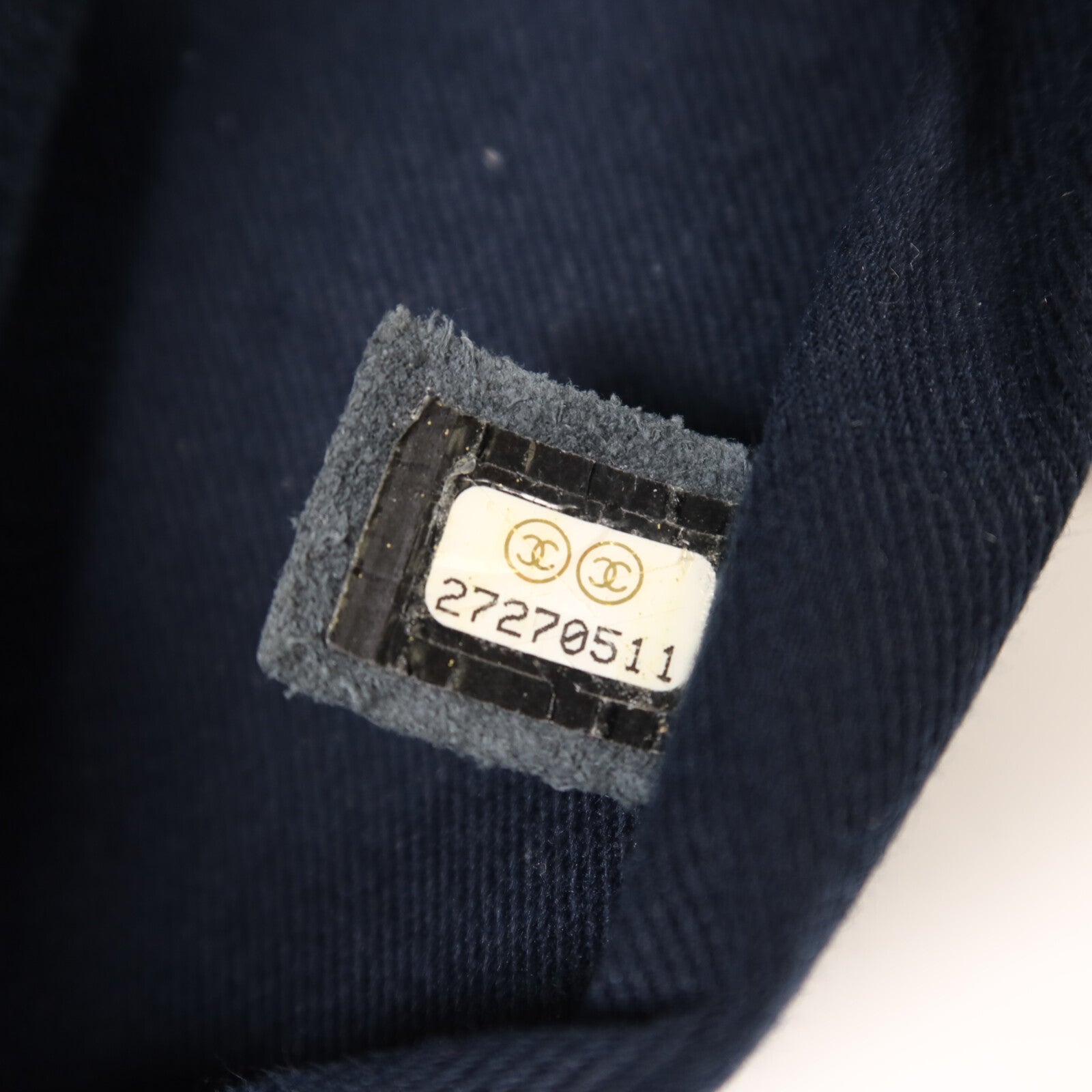 CHANEL 牛皮皮革Business Affinity Backpack金扣鏈帶背包