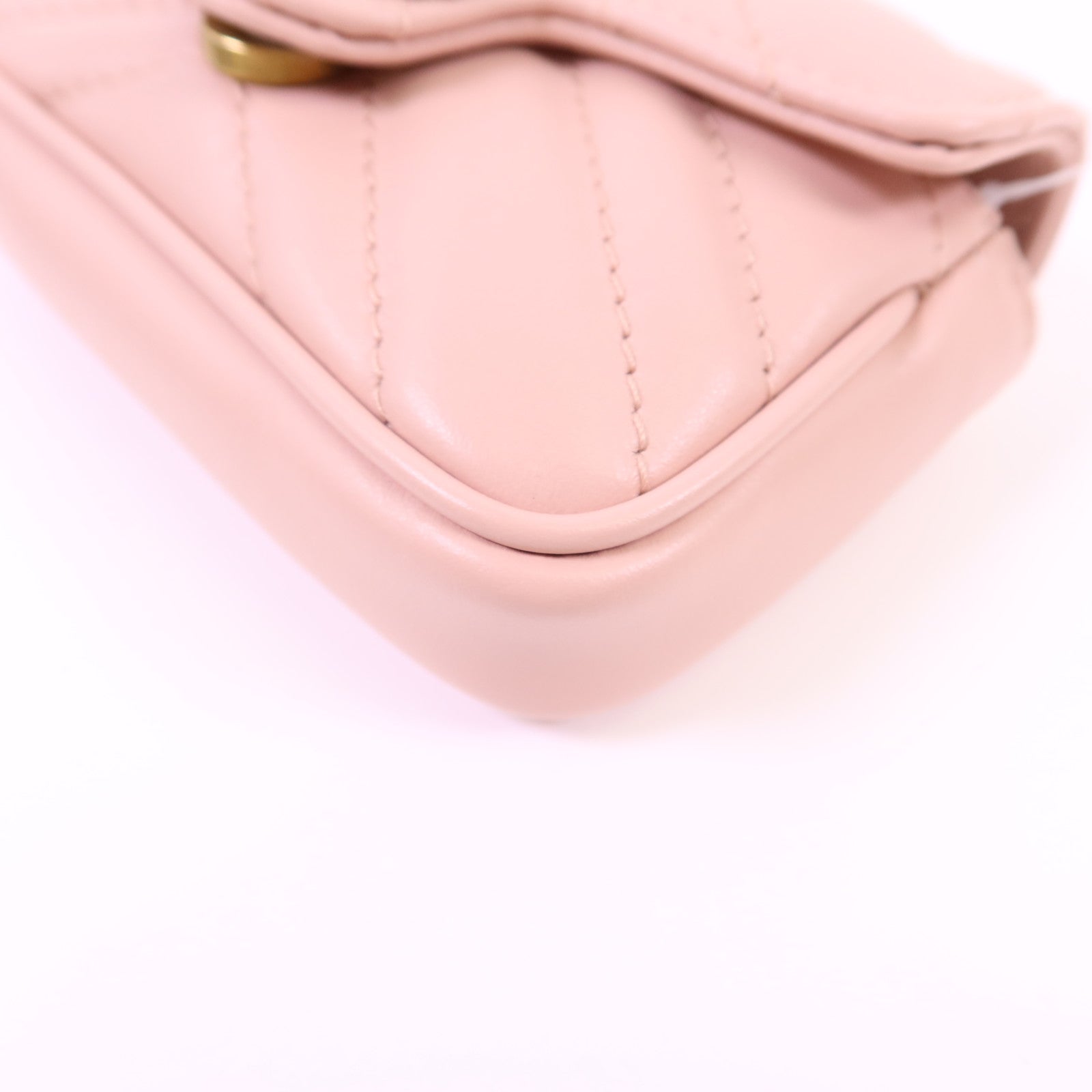 GUCCI 皮革GG Marmont Super Mini Chain Bag金扣手挽袋