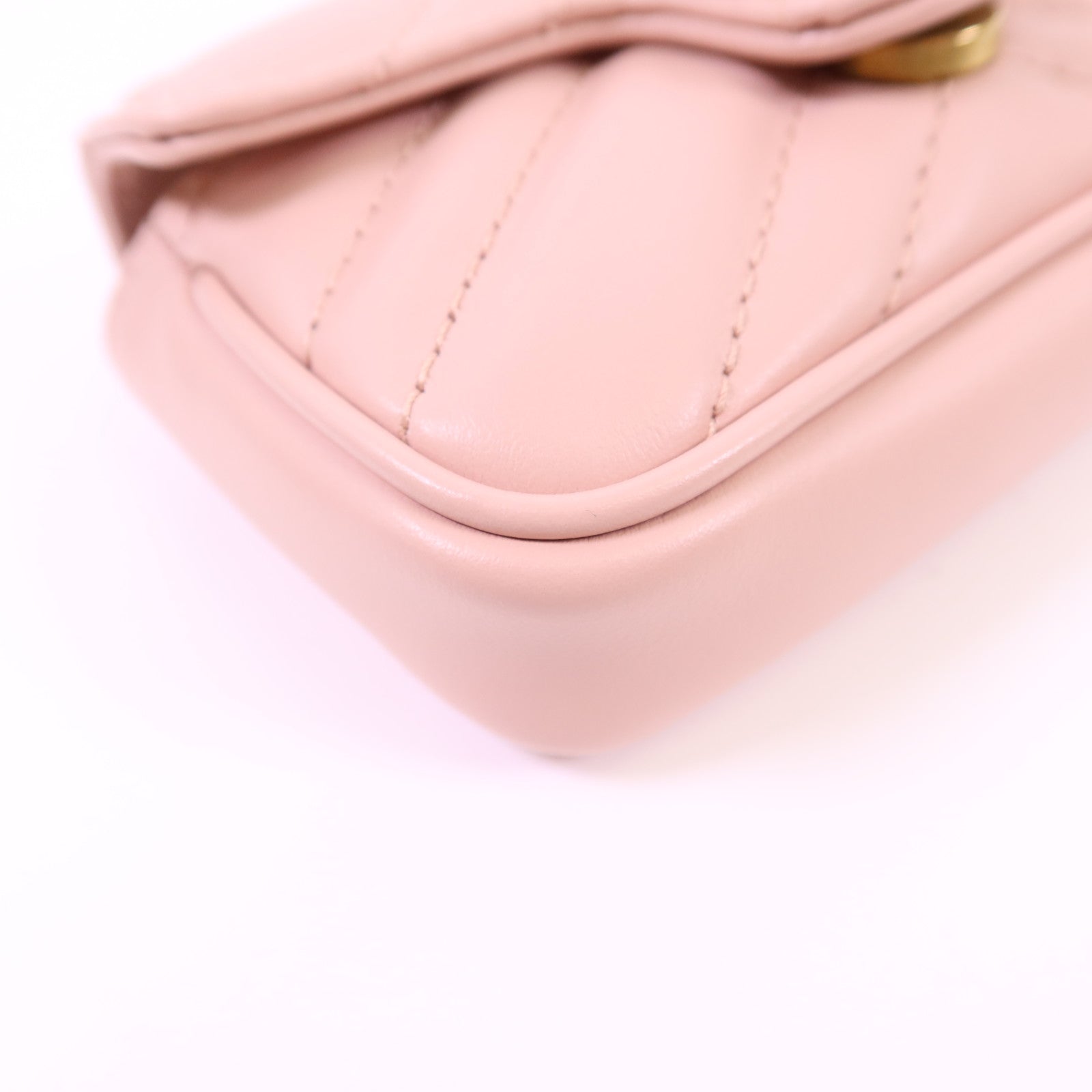 GUCCI 皮革GG Marmont Super Mini Chain Bag金扣手挽袋