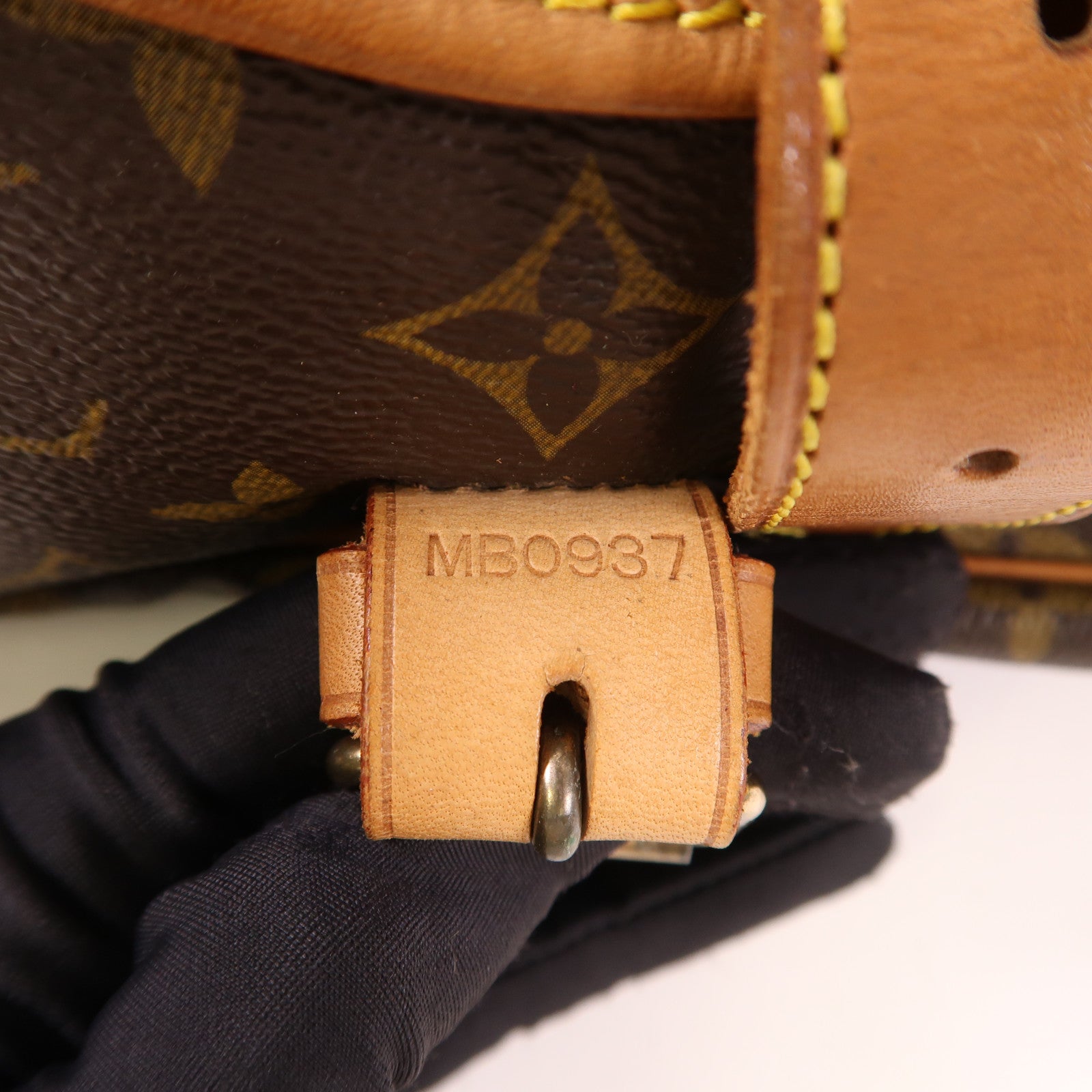 LOUIS VUITTON LV GHW Saumur 35 Crossbody Shoulder Bag M42254 Monogram Brown