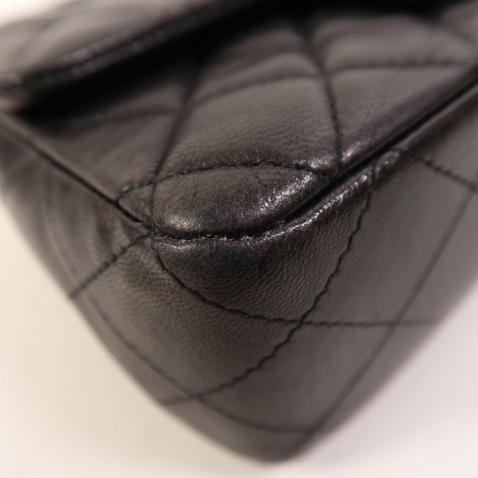 CHANEL 羊皮皮革Mini Classic 20鏈帶肩背袋