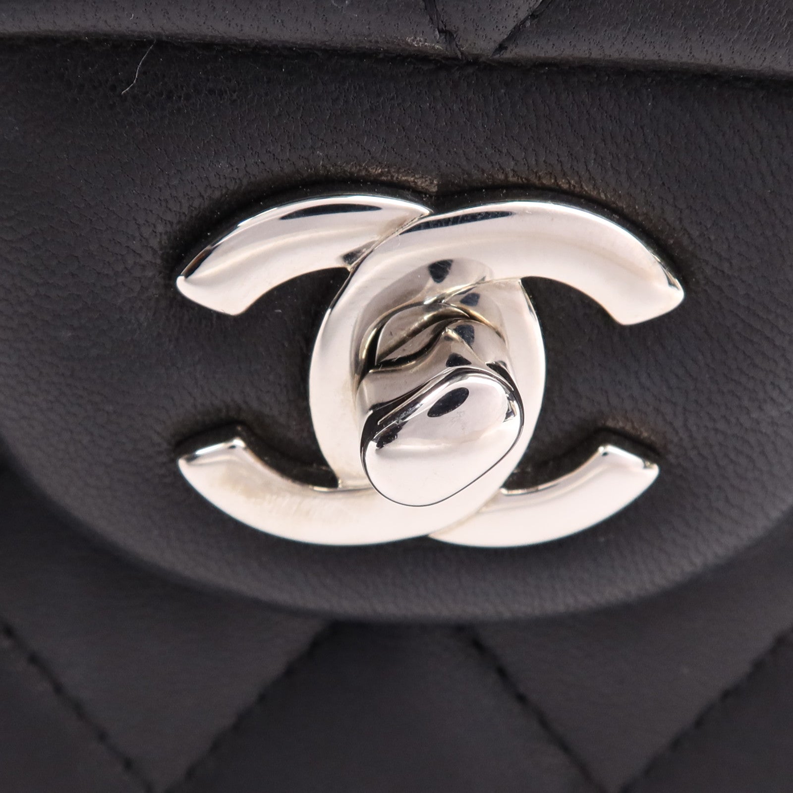 CHANEL 羊皮皮革Classic 25銀扣鏈帶肩背袋