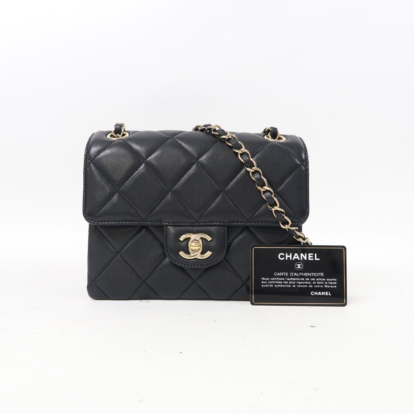 CHANEL 菱格羊皮皮革Chain Shoulder金扣鏈帶肩背袋黑色