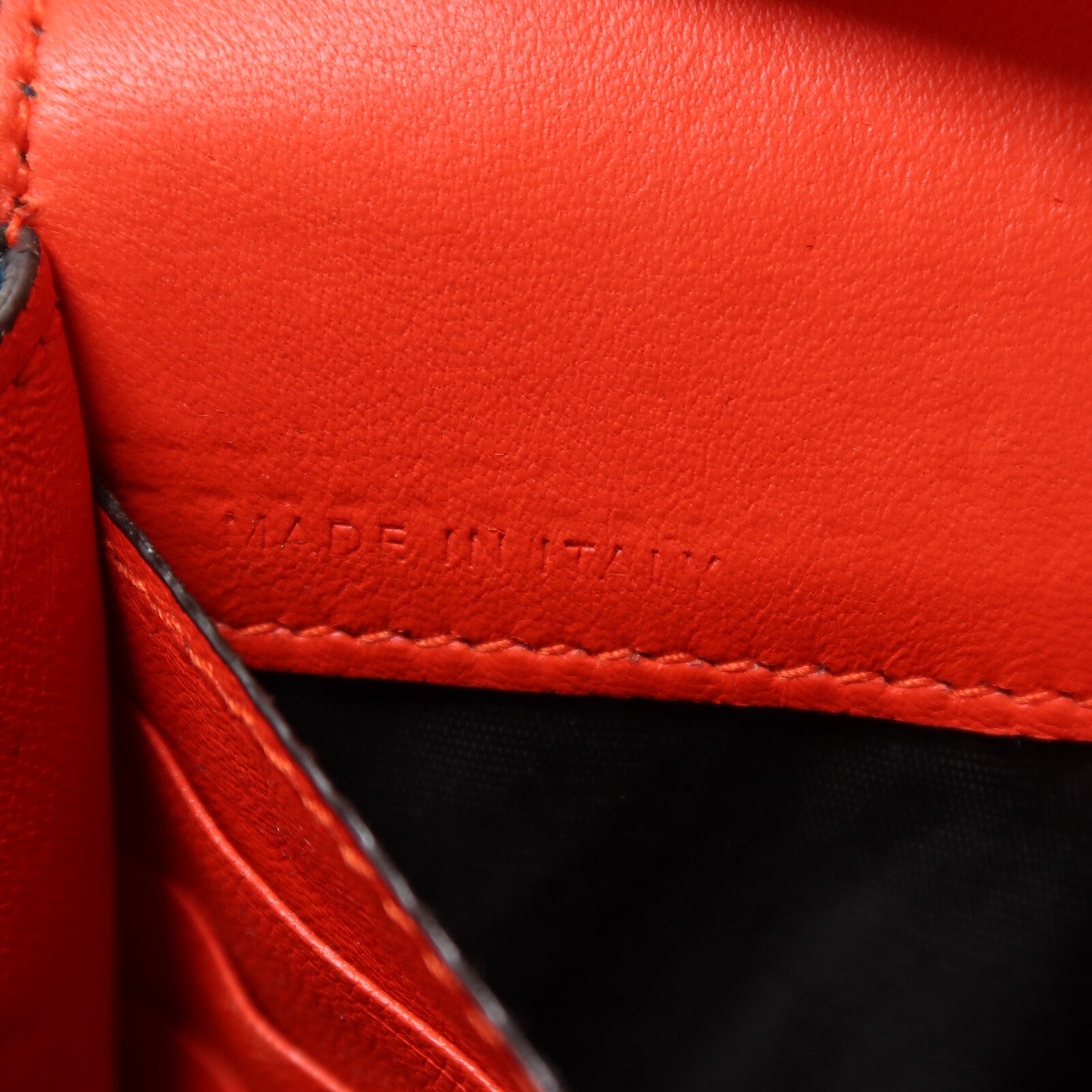 GIVENCHY 牛皮皮革Chain Shoulder鏈帶肩背袋