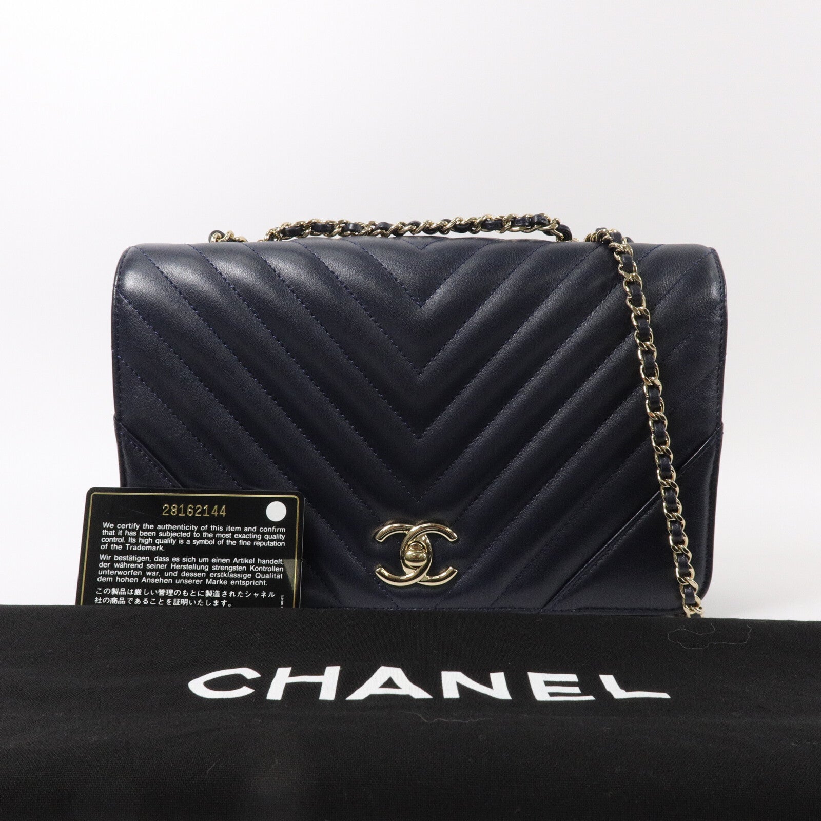 CHANEL 牛皮皮革Chevron Flap Bag鏈帶肩背袋