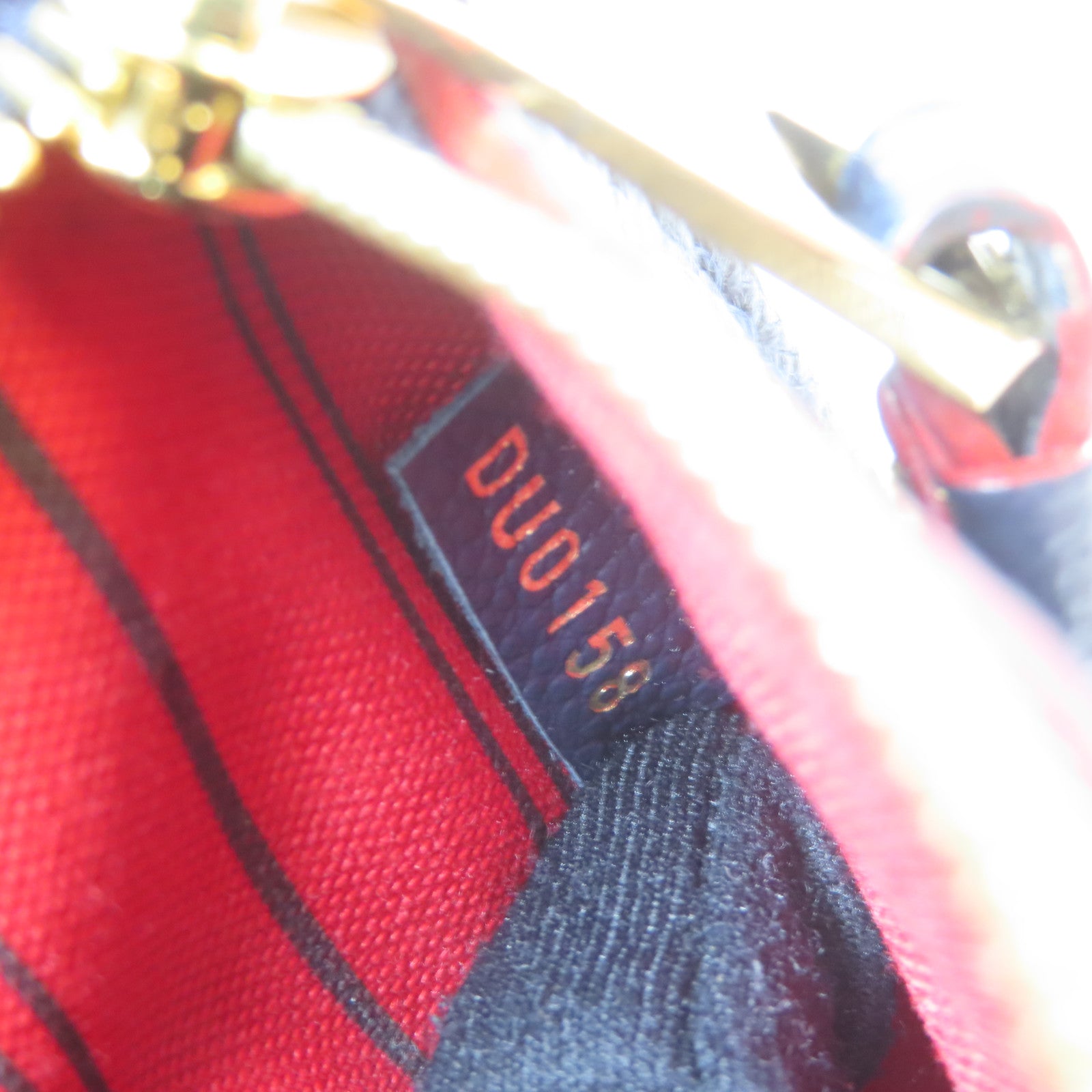 LOUIS VUITTON Monogram Empreinte Metis MM金扣手挽肩背兩用袋深藍色/紅色
