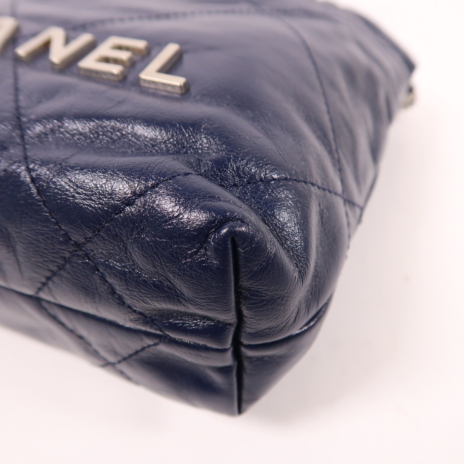 CHANEL 【激減優惠】牛皮皮革Mini 22銀扣鏈帶肩背袋