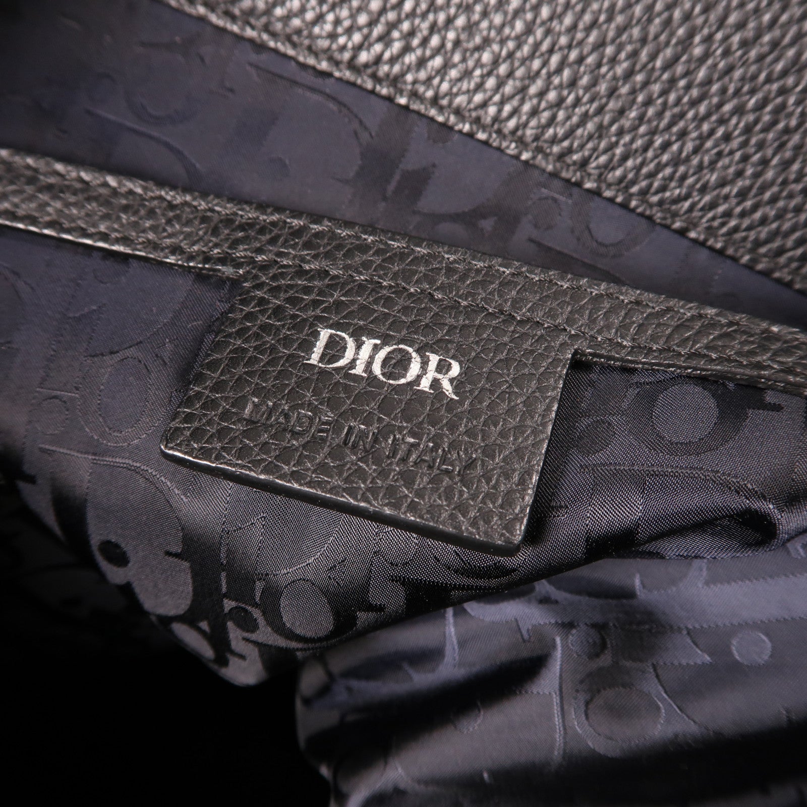 DIOR HOMME 牛皮皮革Dior Backpack銀扣背包黑色