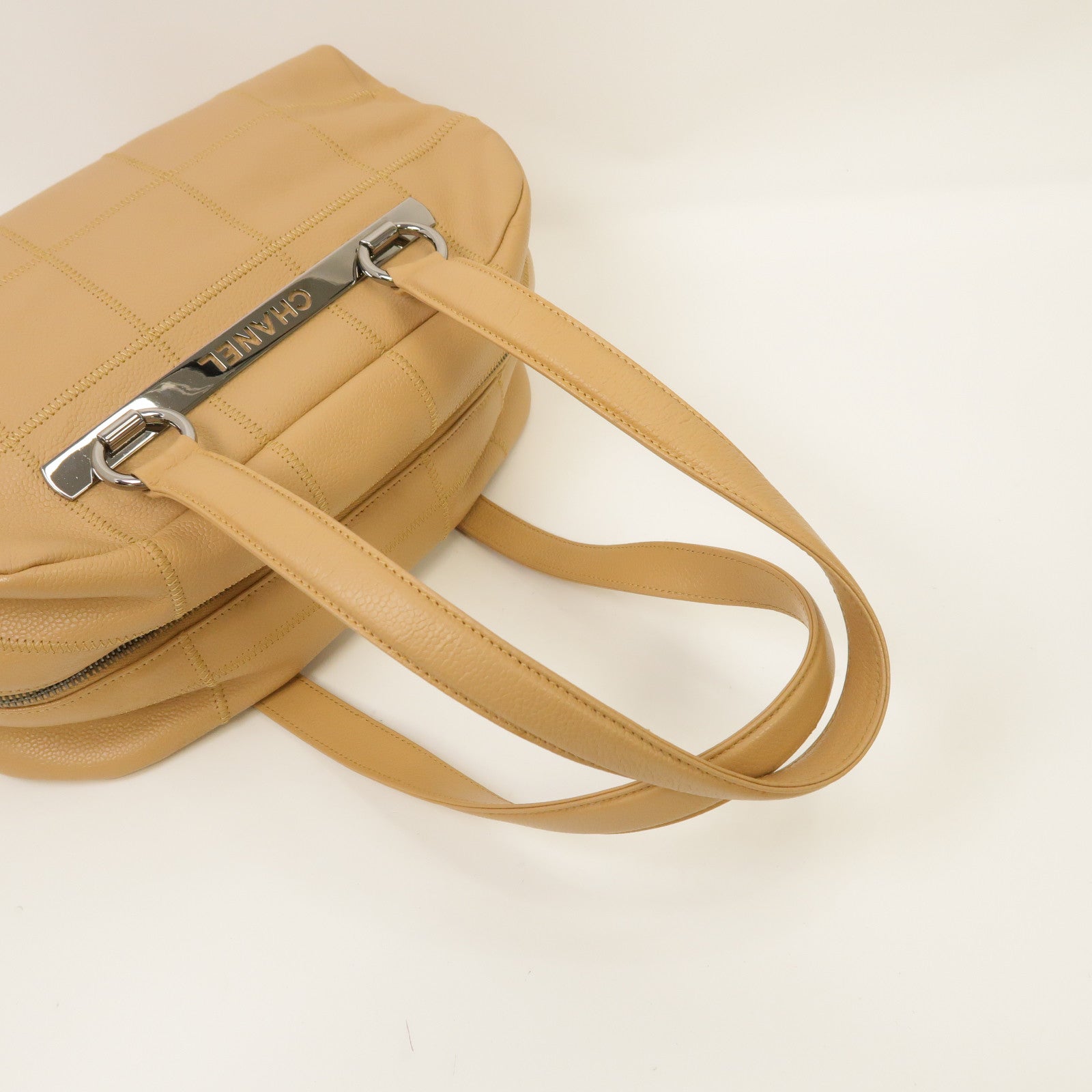 CHANEL 【激減優惠】牛皮皮革Tote Bag銀扣手挽袋杏仁色