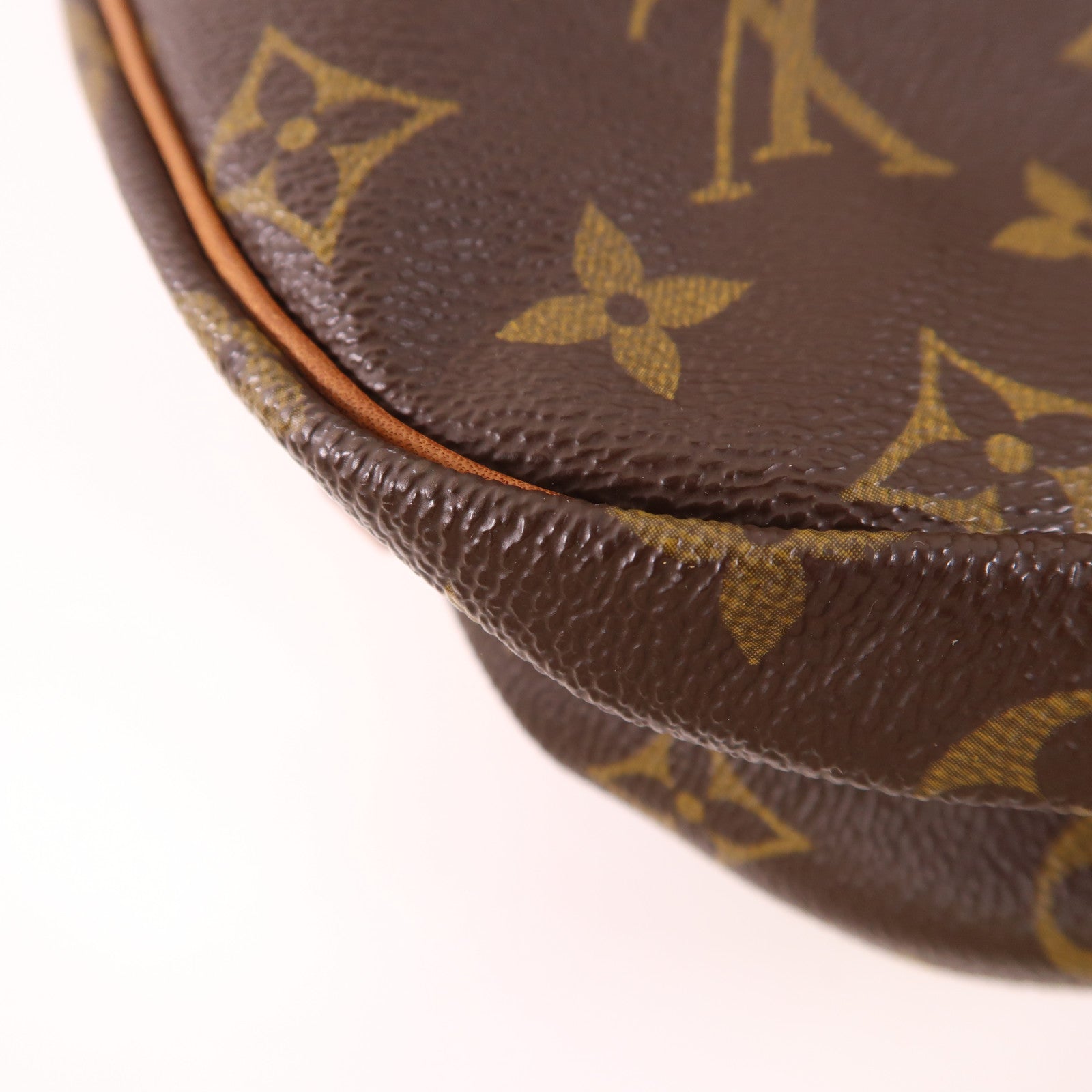 LOUIS VUITTON LV GHW Saumur 35 Crossbody Shoulder Bag M42254 Monogram Brown