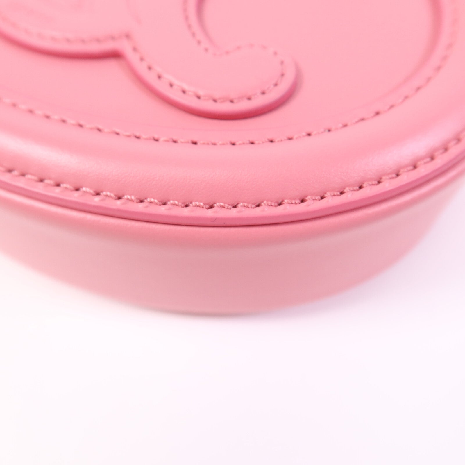 CELINE 牛皮皮革Cuir Triomphe金扣肩背袋