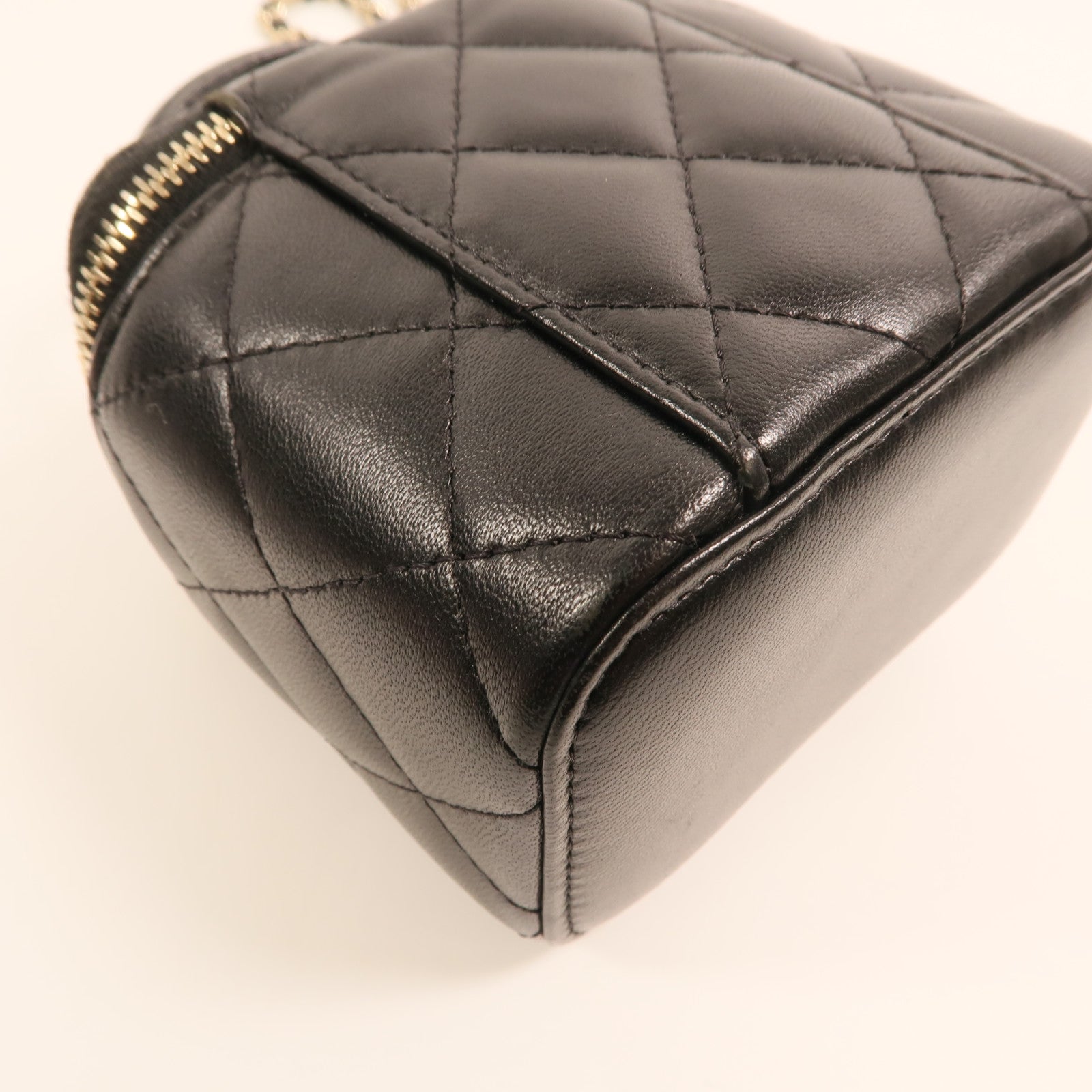 CHANEL 羊皮皮革Vanity Case金扣鏈帶手挽肩背兩用袋