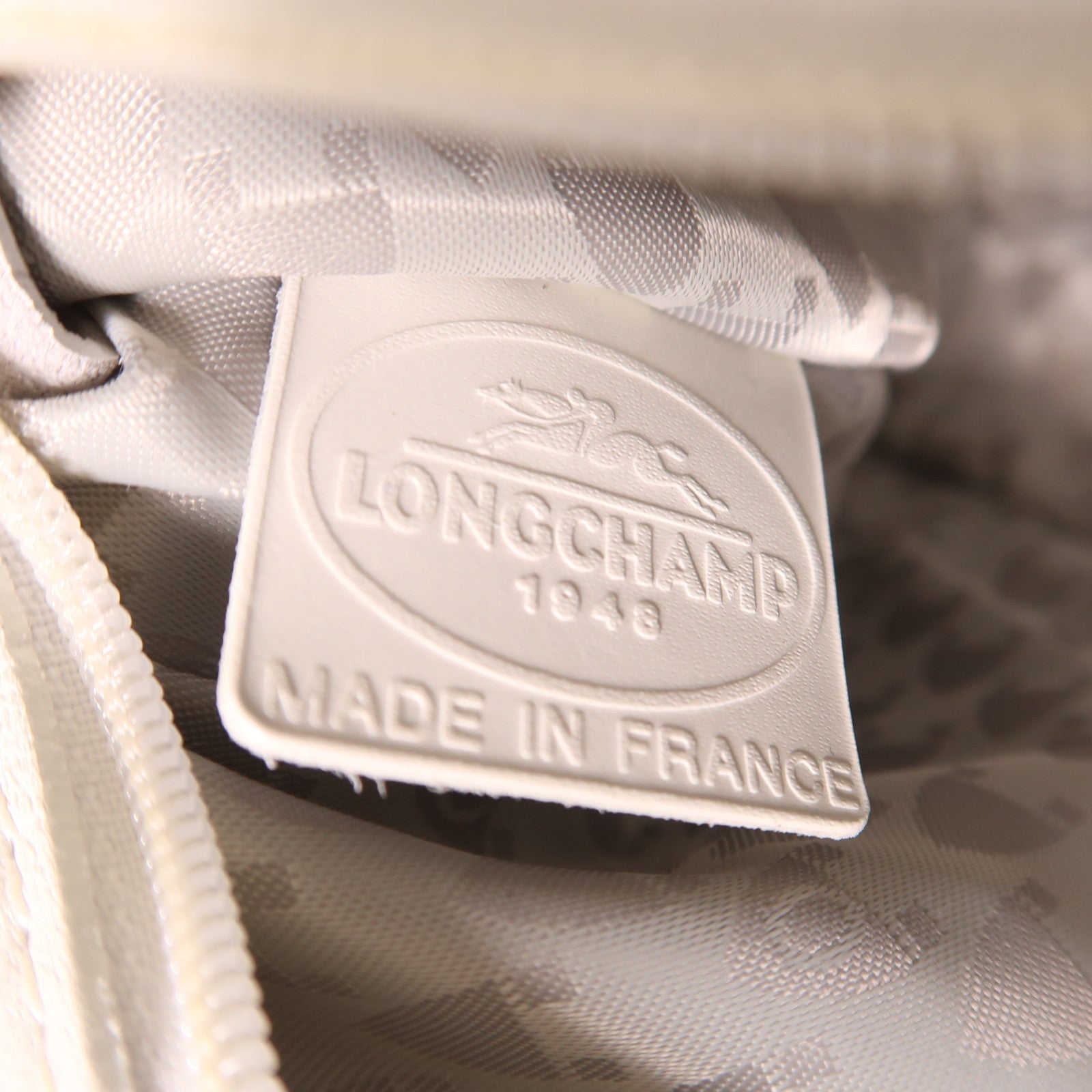 Longchamp 羊皮皮革Crossbody銀扣肩背袋白色