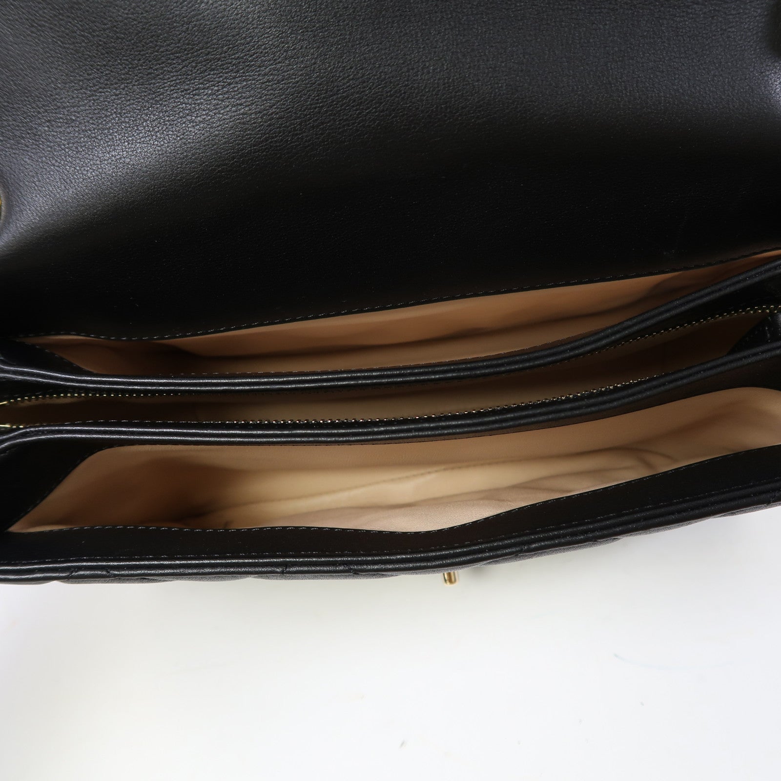 CHANEL 菱格牛皮皮革Chain Shoulder金扣鏈帶肩背袋黑色