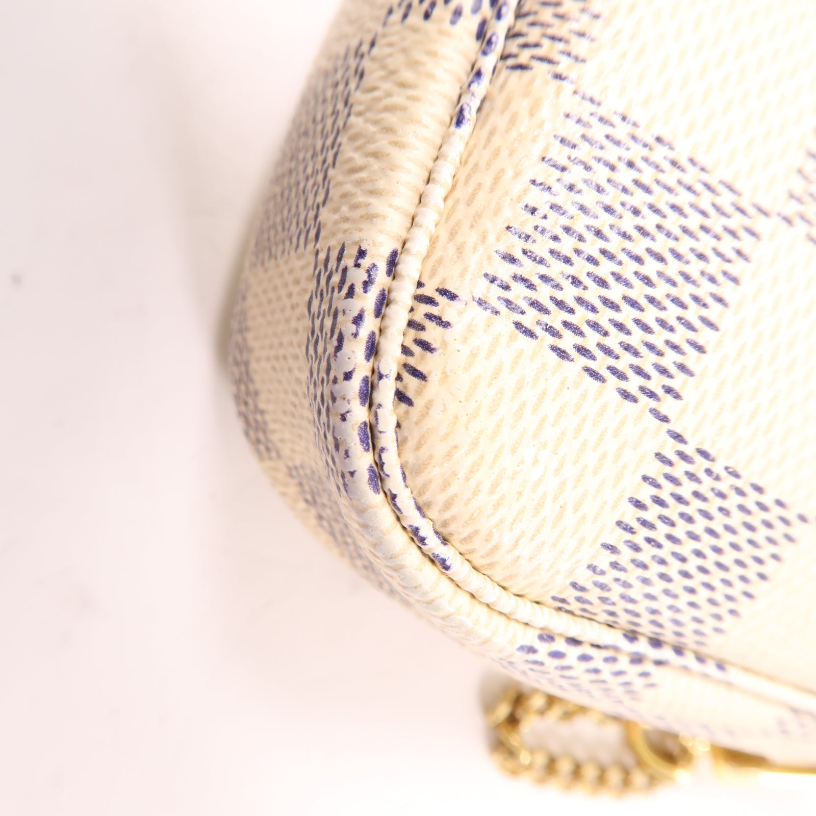 LOUIS VUITTON Damier Azur Mini Pochette Accessoires金扣手挽袋白色