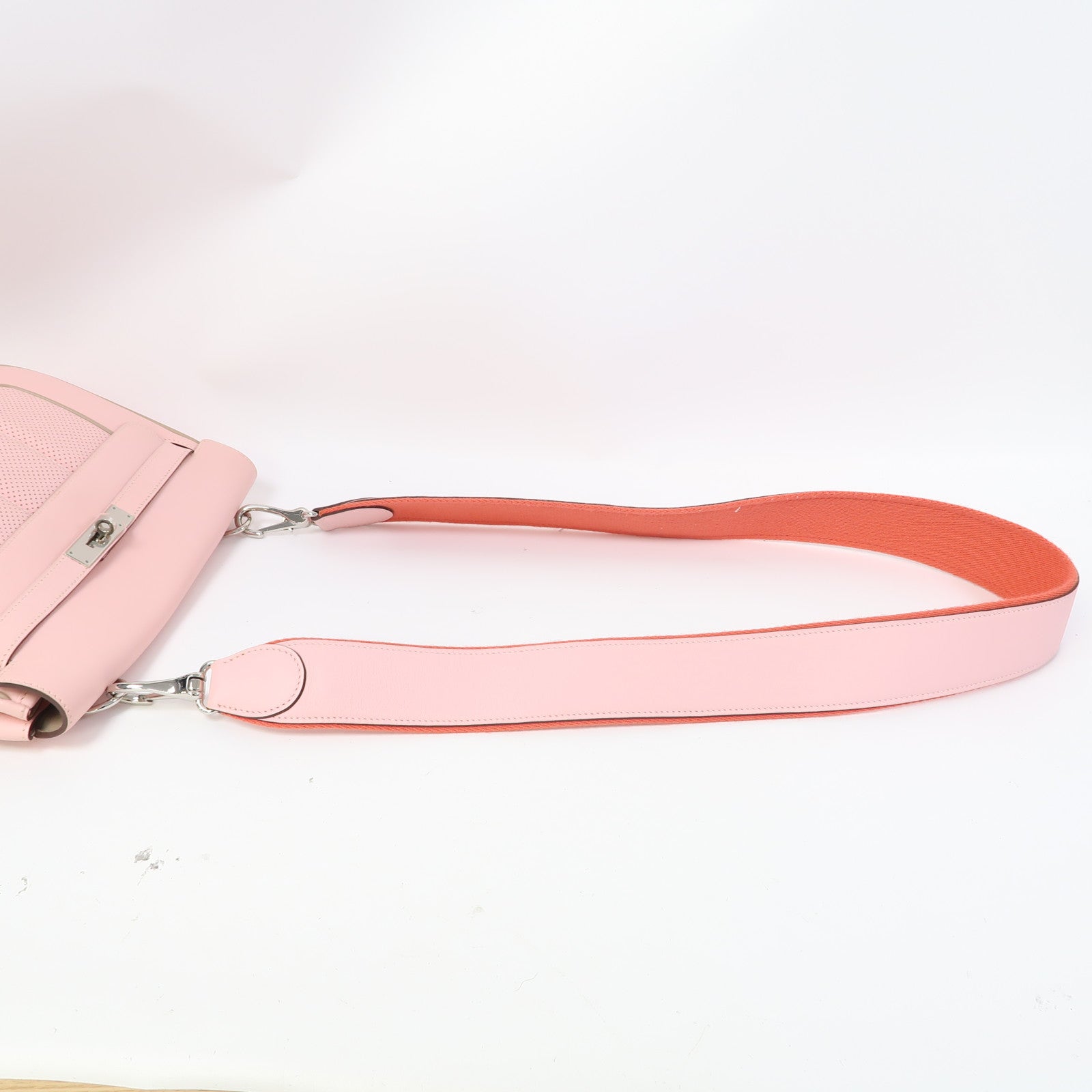 HERMES Swift皮革Berline銀扣肩背袋3Q Rose Sakura櫻花粉