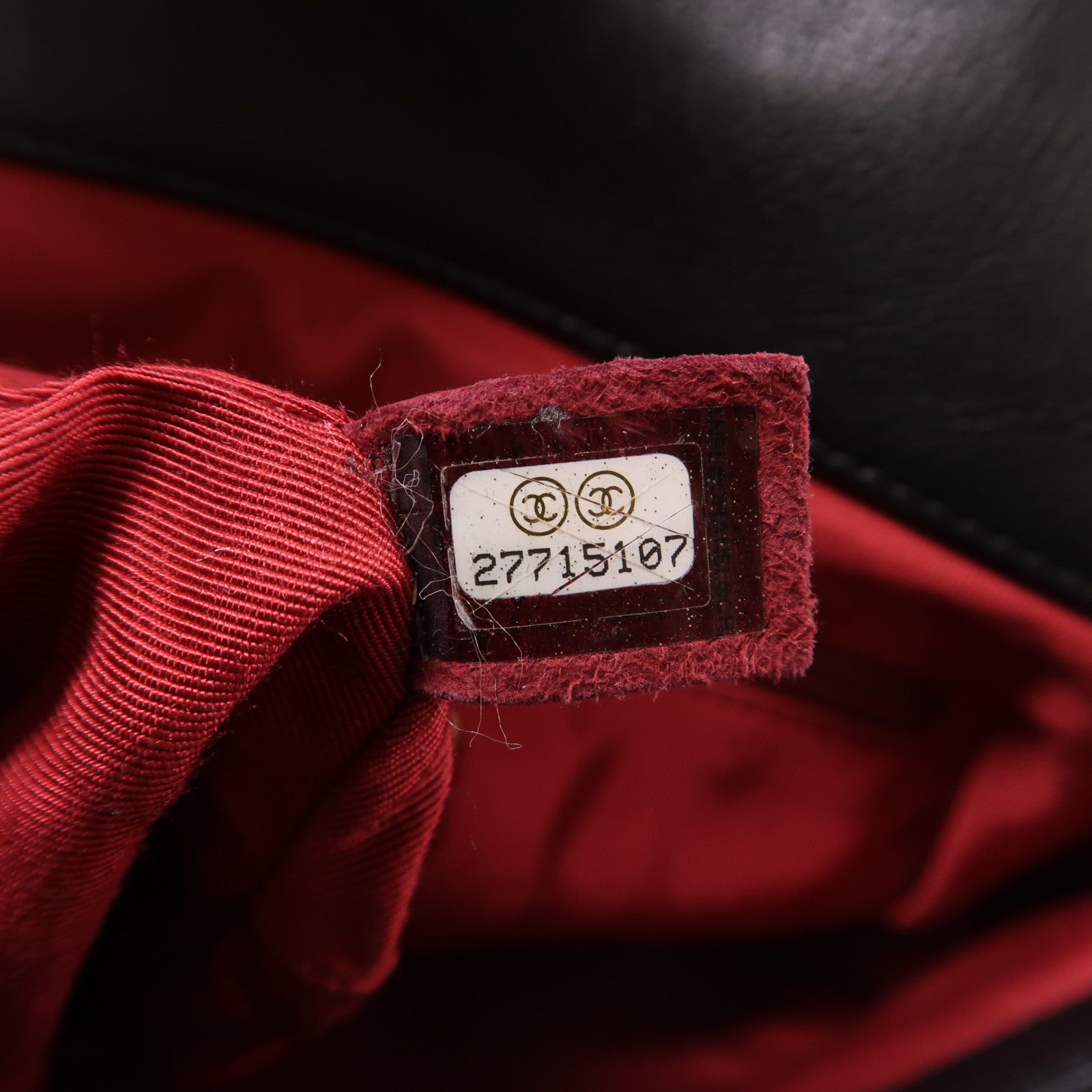 CHANEL 牛皮皮革Chain Shoulder金扣鏈帶肩背袋黑色